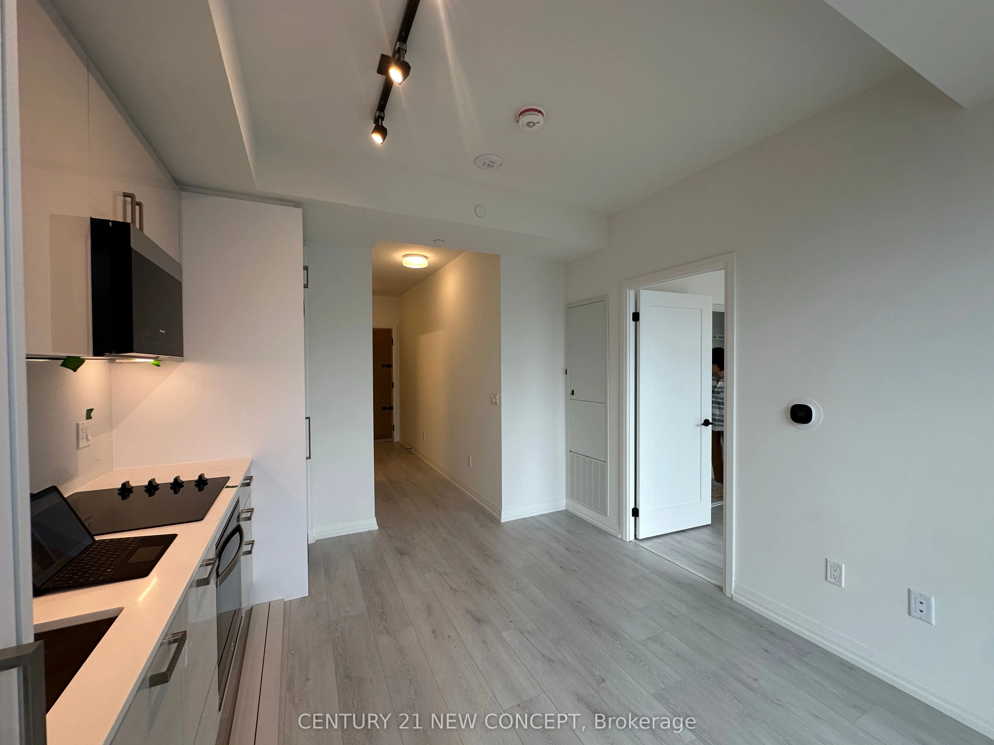280 Dundas Street W, #2806