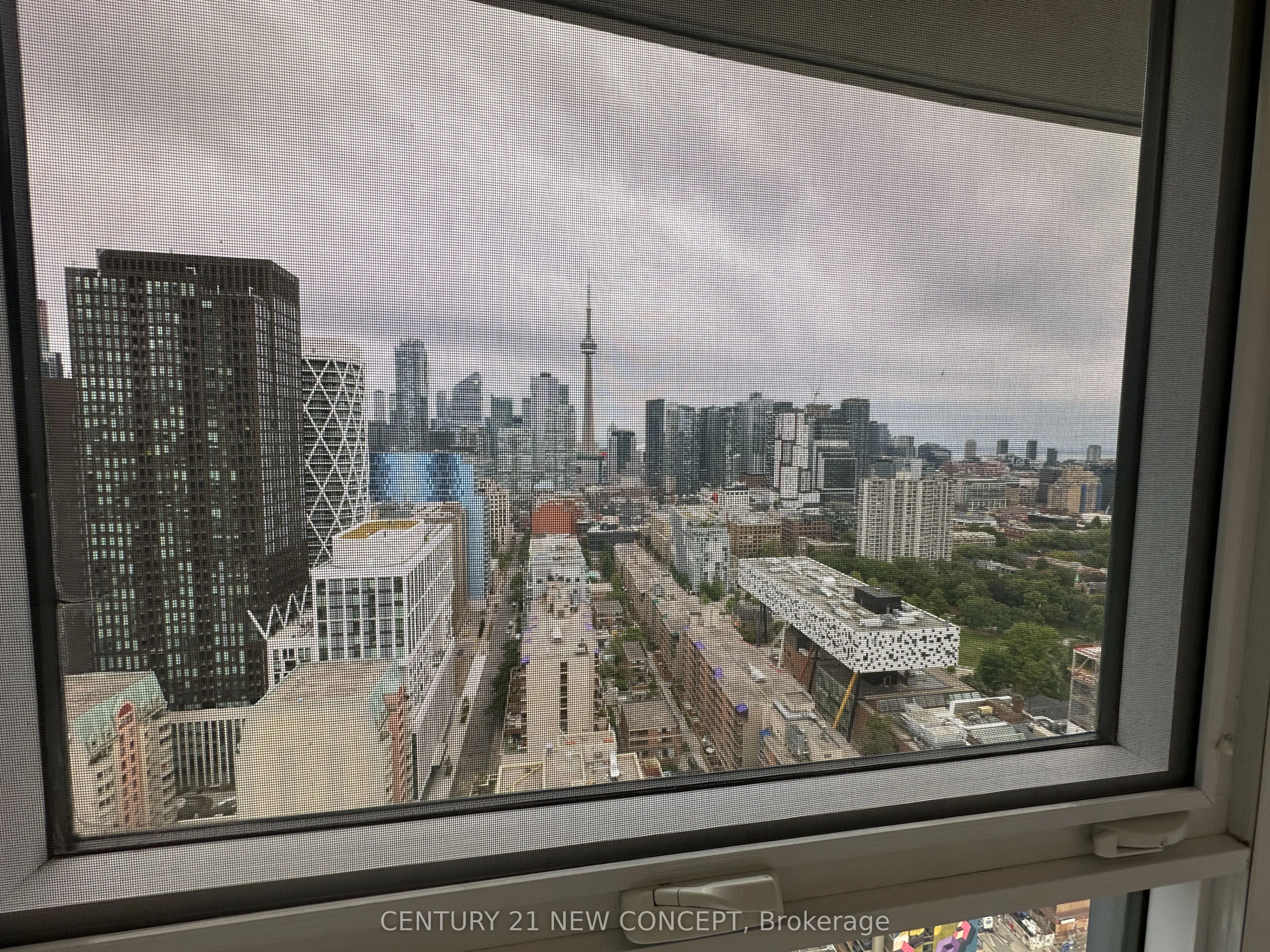 280 Dundas Street W, #2806