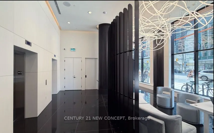280 Dundas Street W, #2806