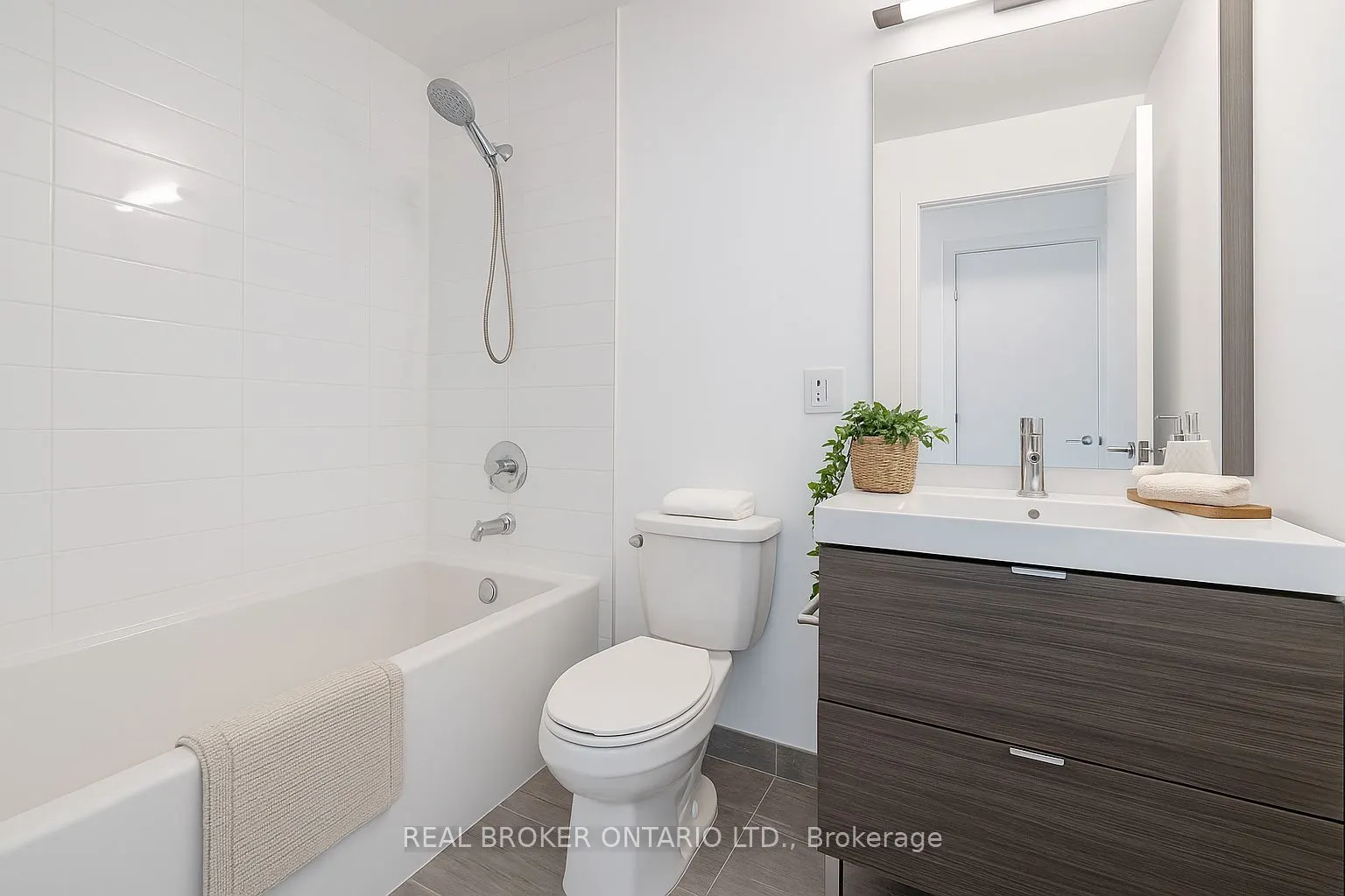 62 Forest Manor Road, #306