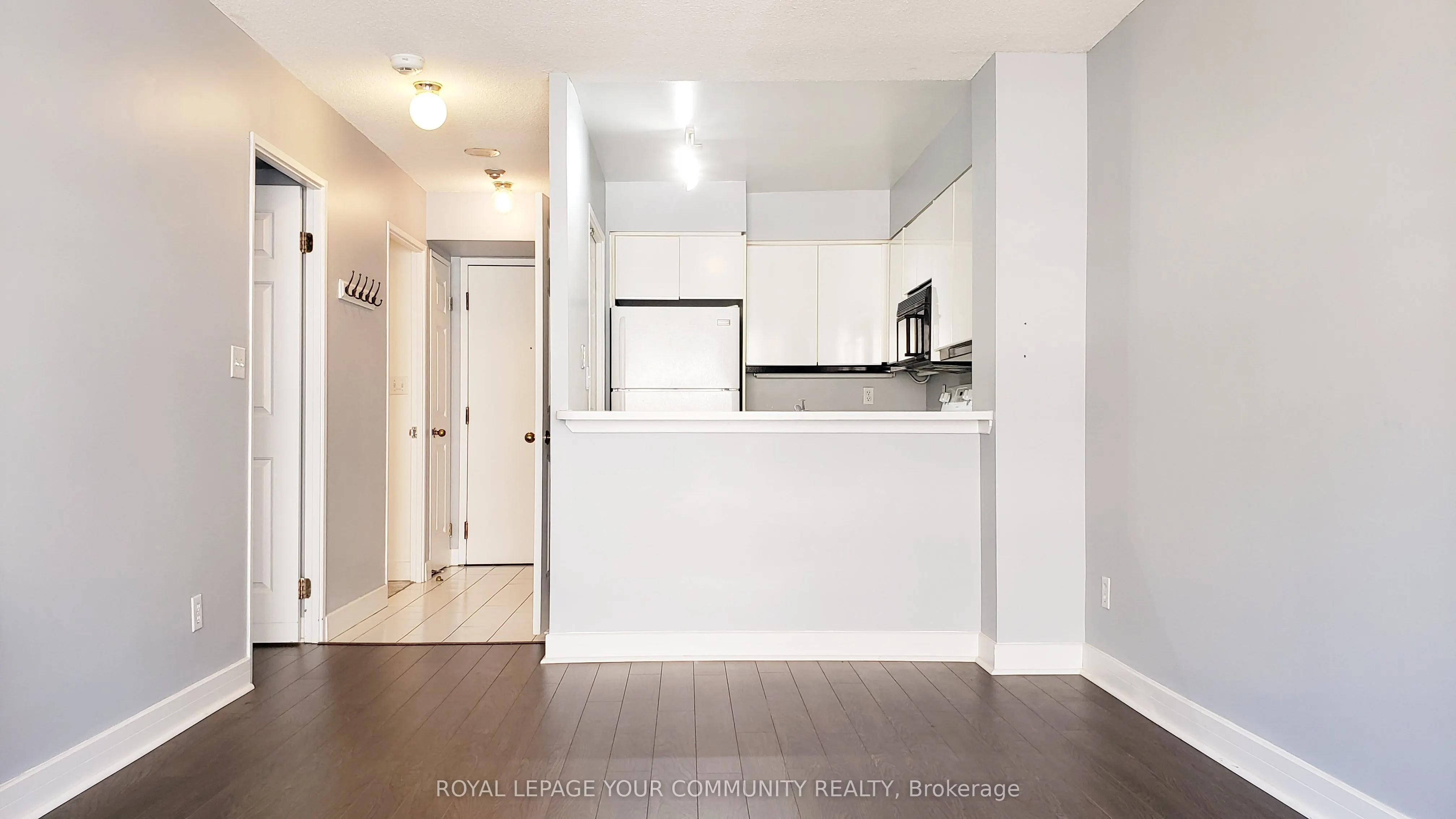 7 Carlton Street, #1409