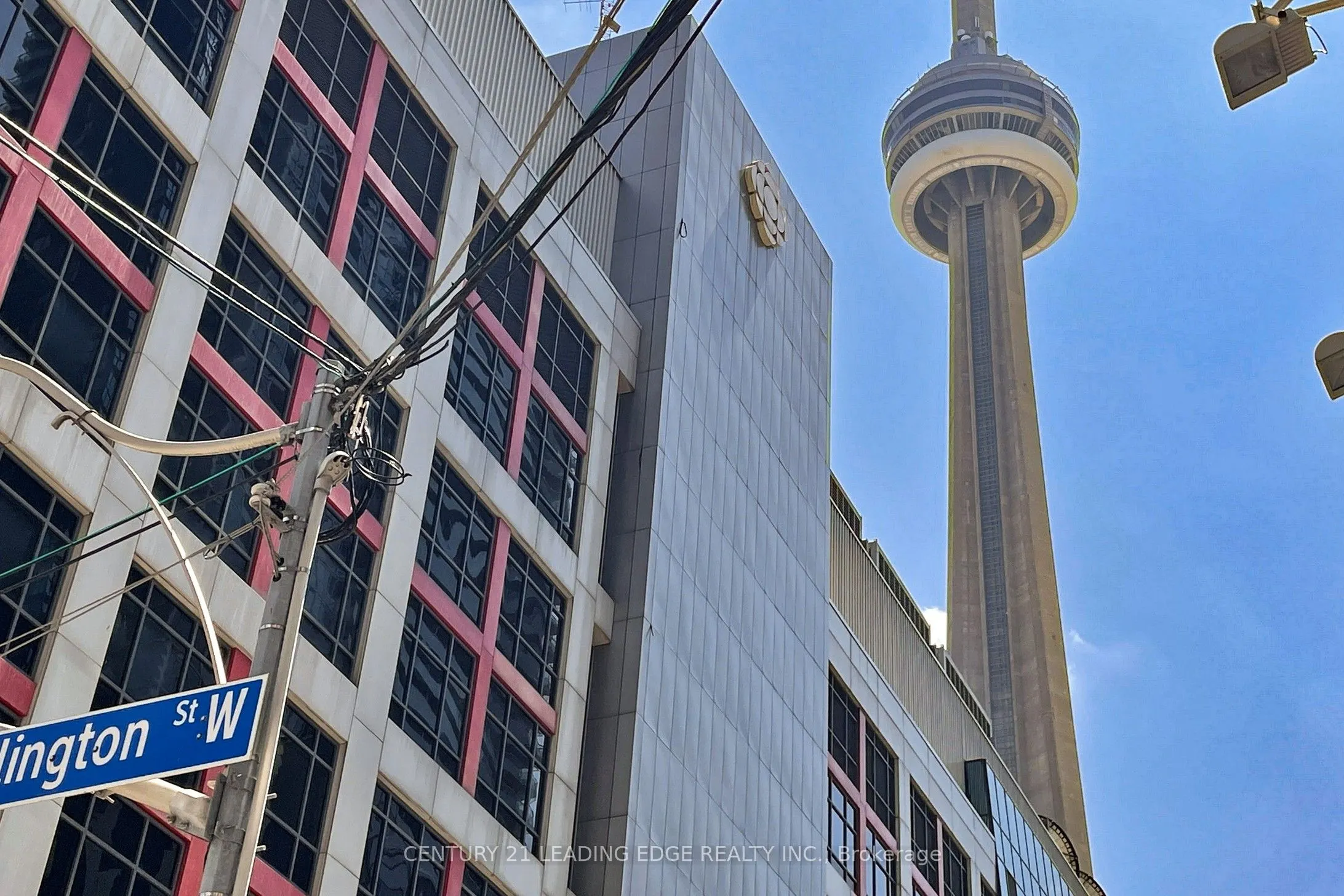 250 Wellington Street W, #1730