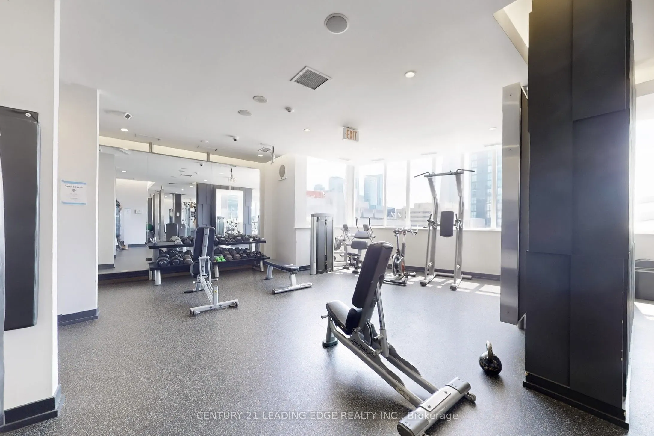 250 Wellington Street W, #1730