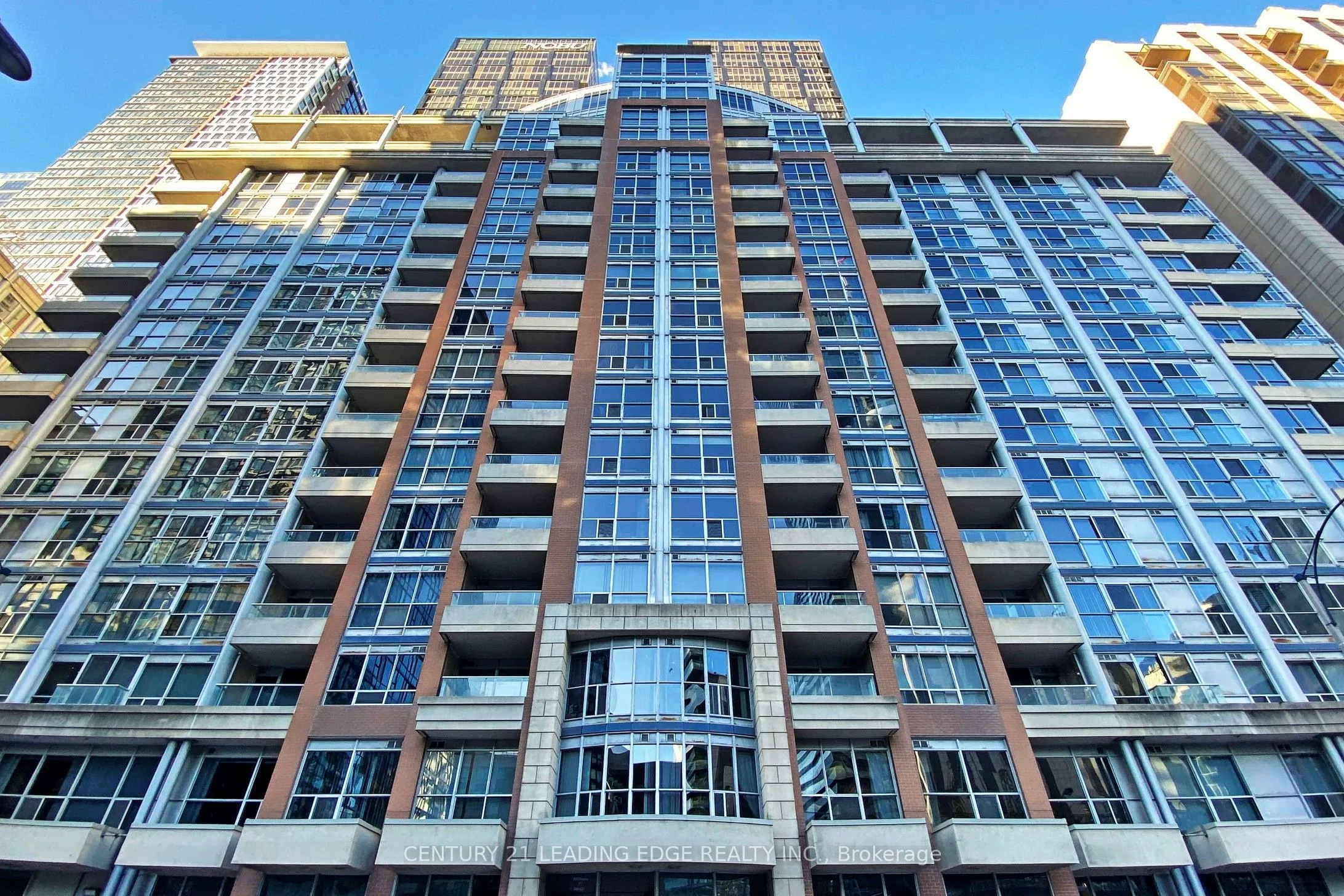 250 Wellington Street W, #1730