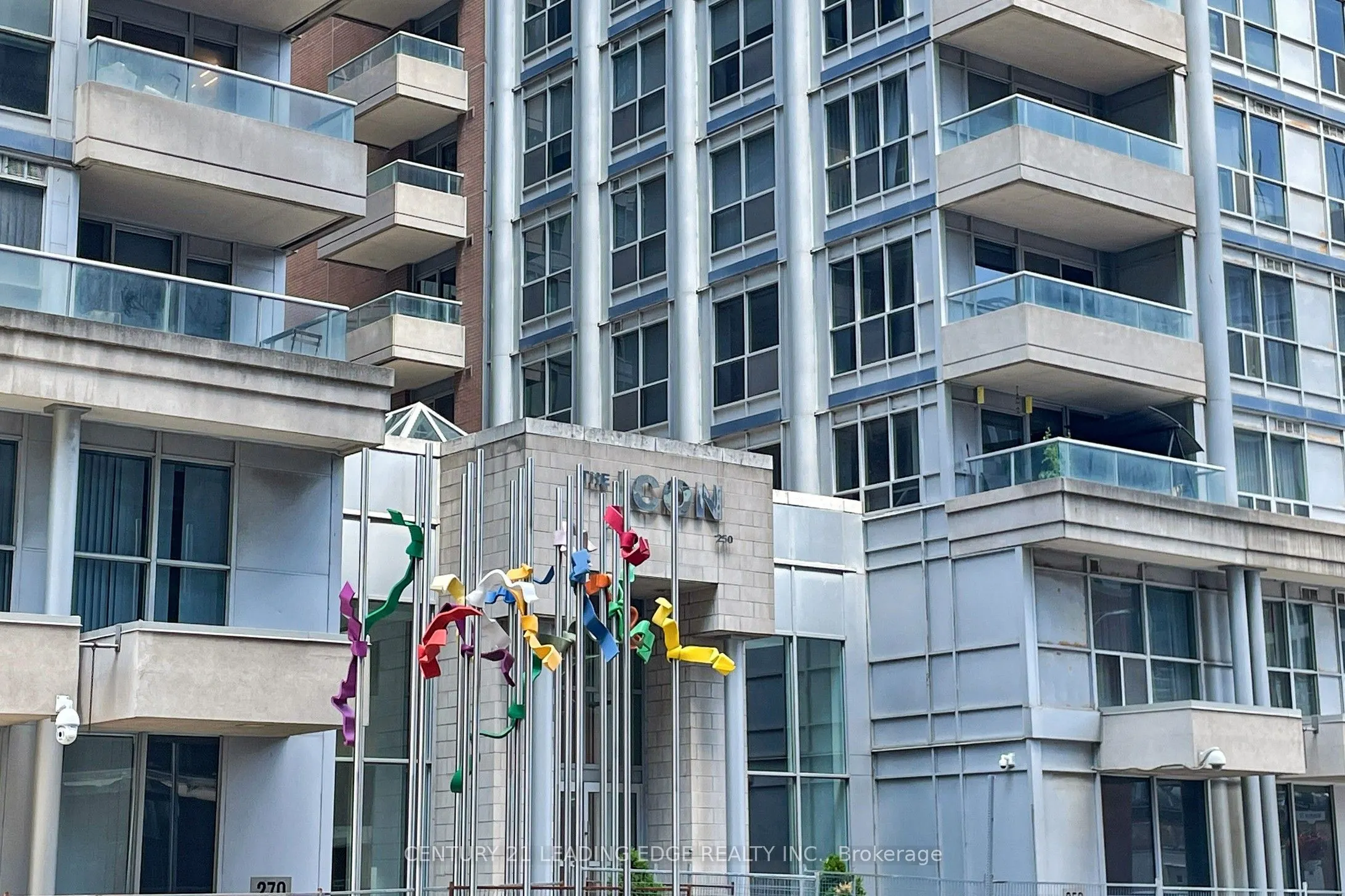 250 Wellington Street W, #1730