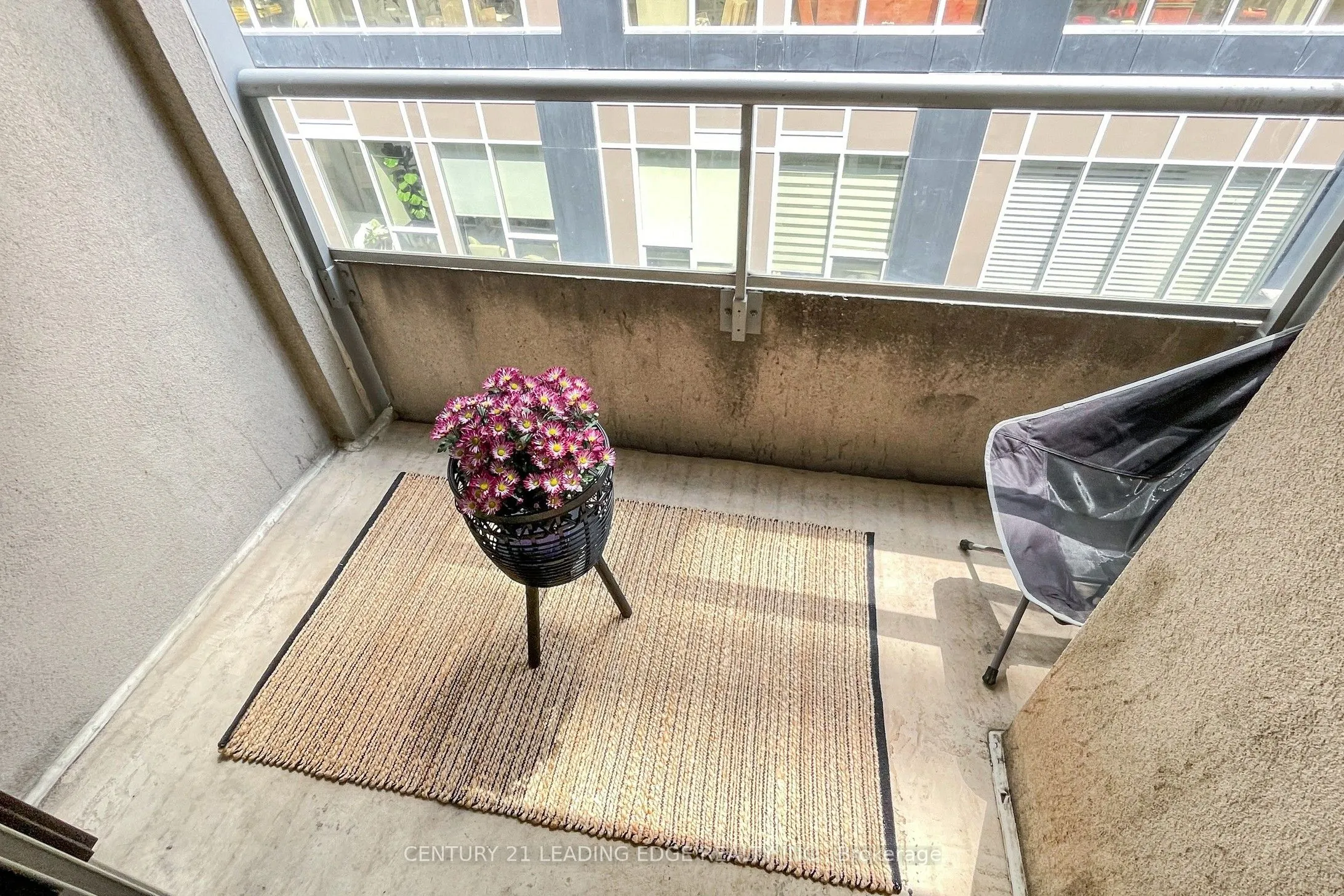 250 Wellington Street W, #1730