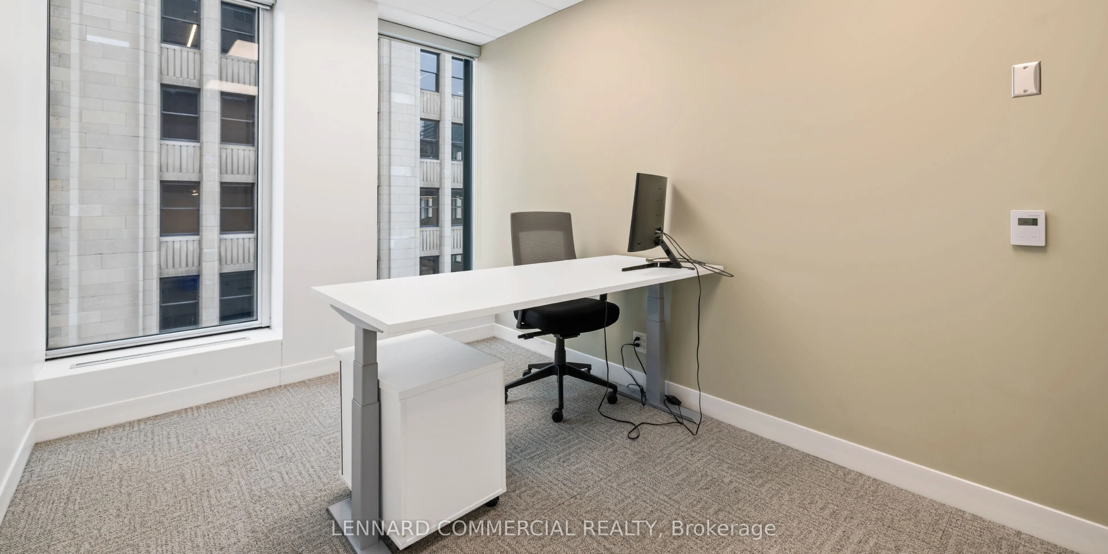 11 King Street W, #1900