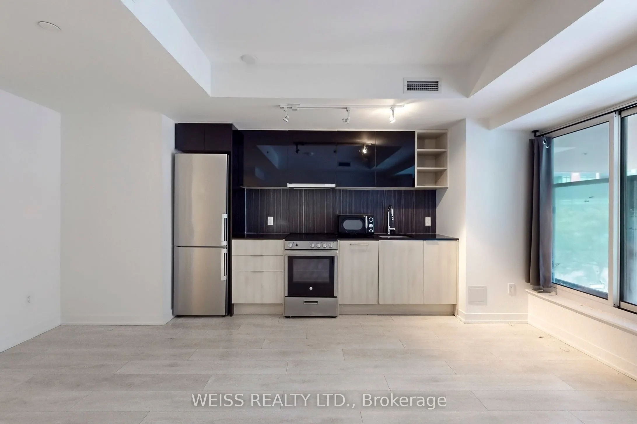 31 Tippett Road, #221