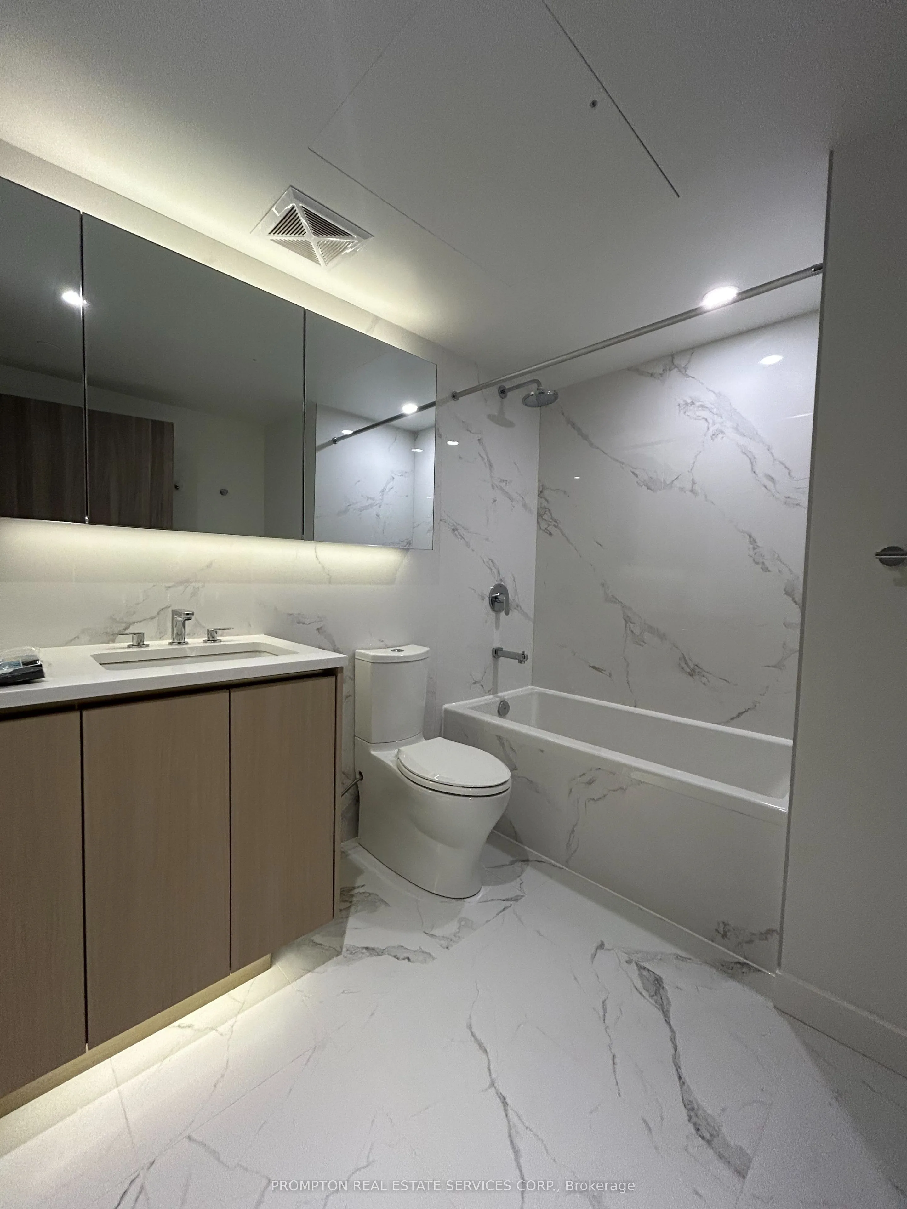 27 McMahon Drive, #1615
