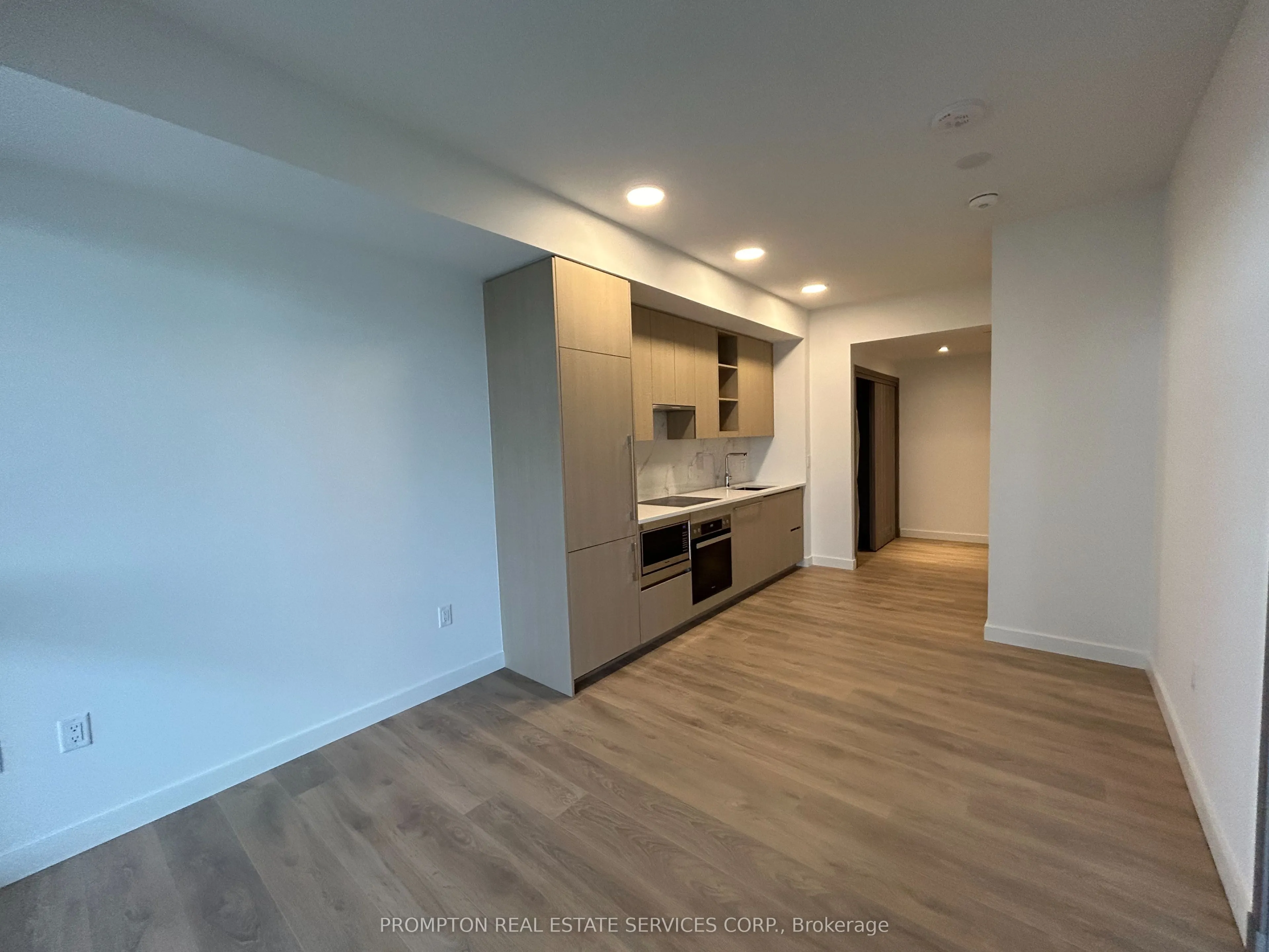 27 McMahon Drive, #1615