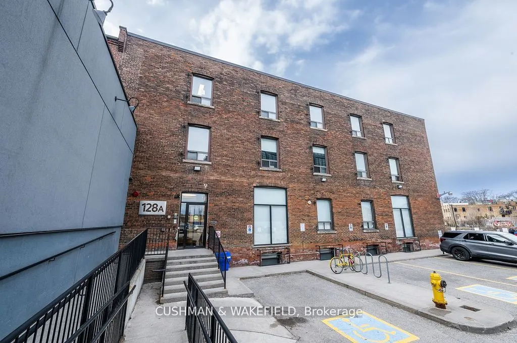 128 Sterling Road, #302A