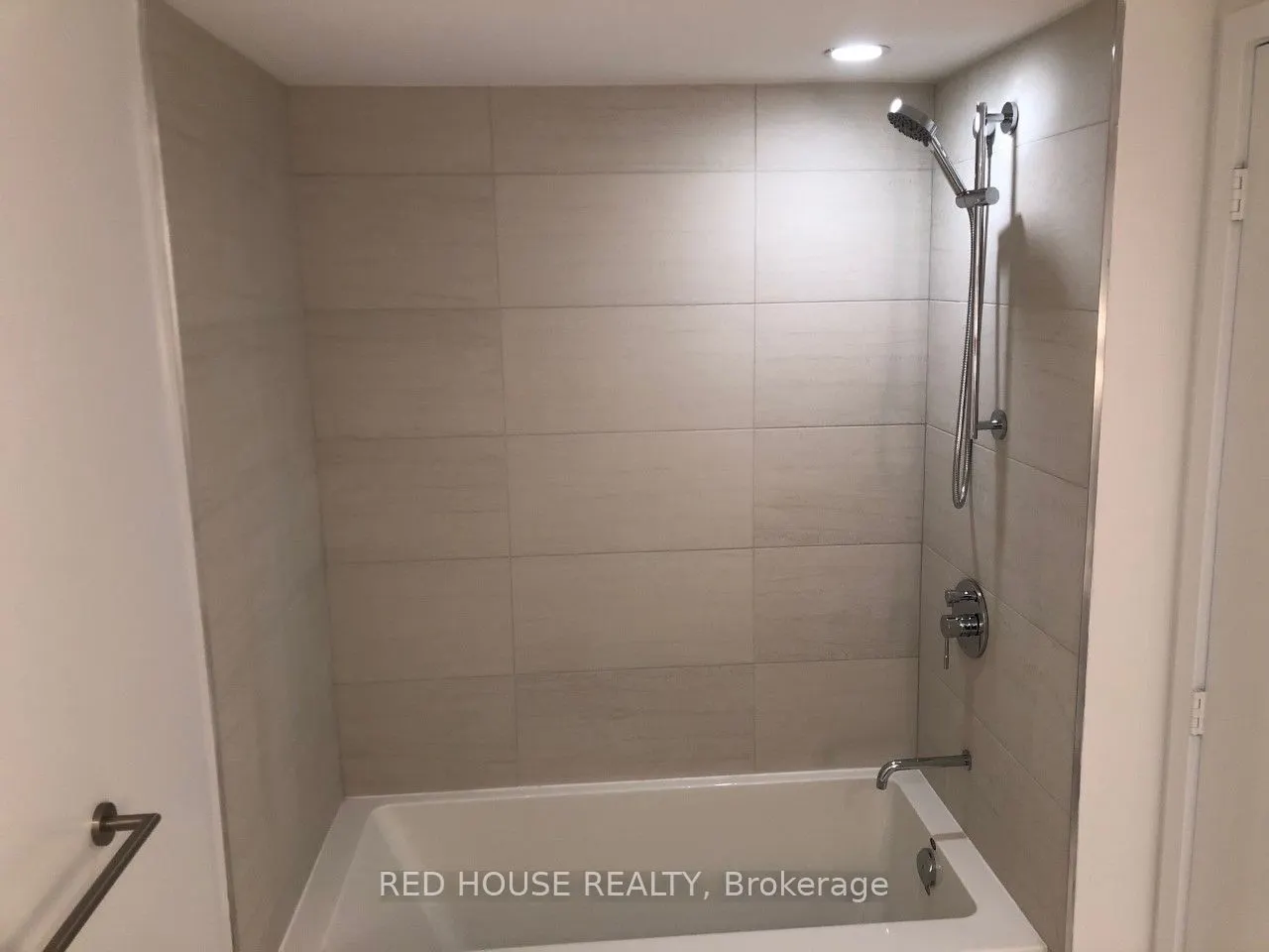 161 Roehampton Avenue, #1111