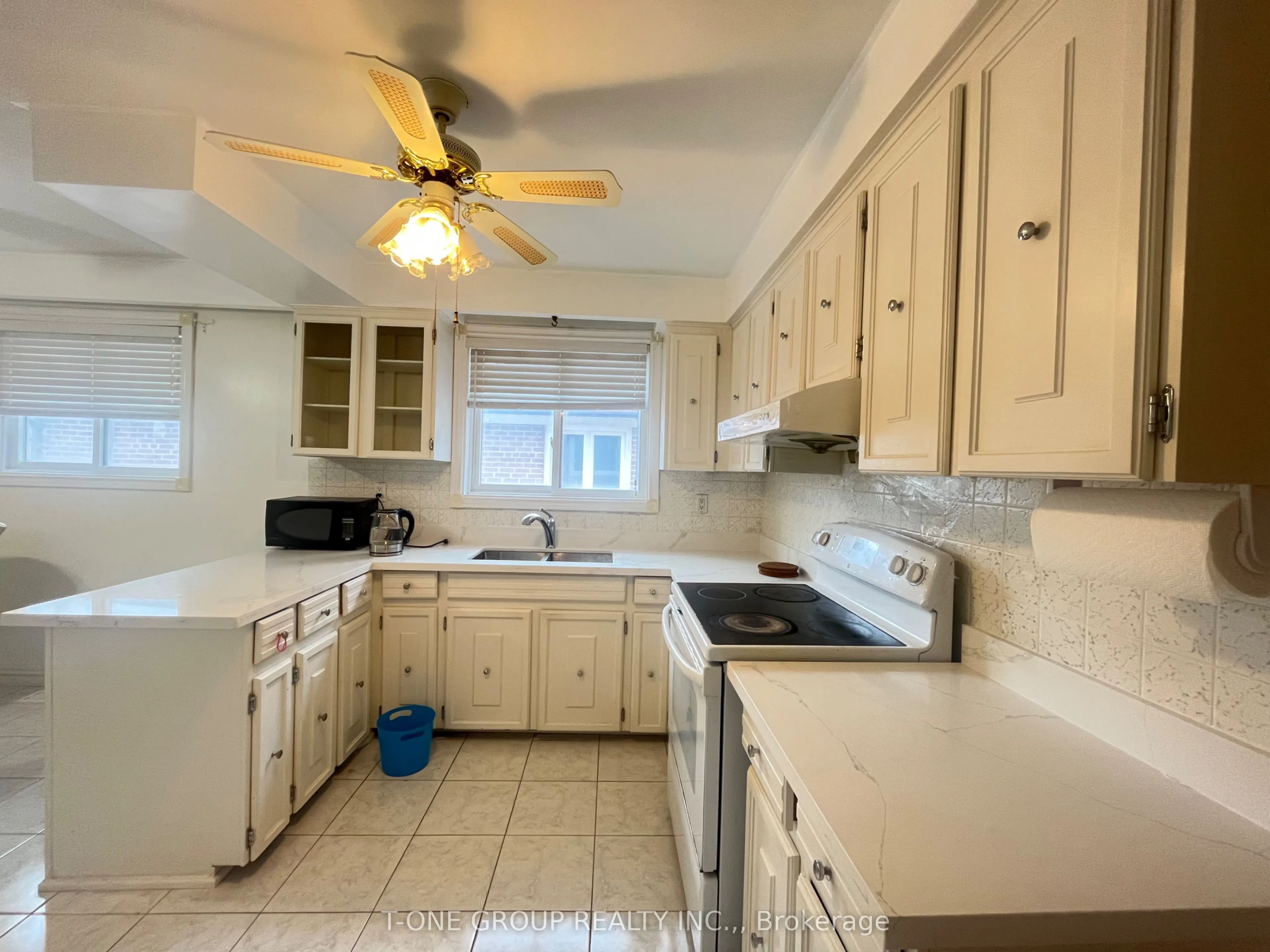 58 Navaho Drive, #upper floor