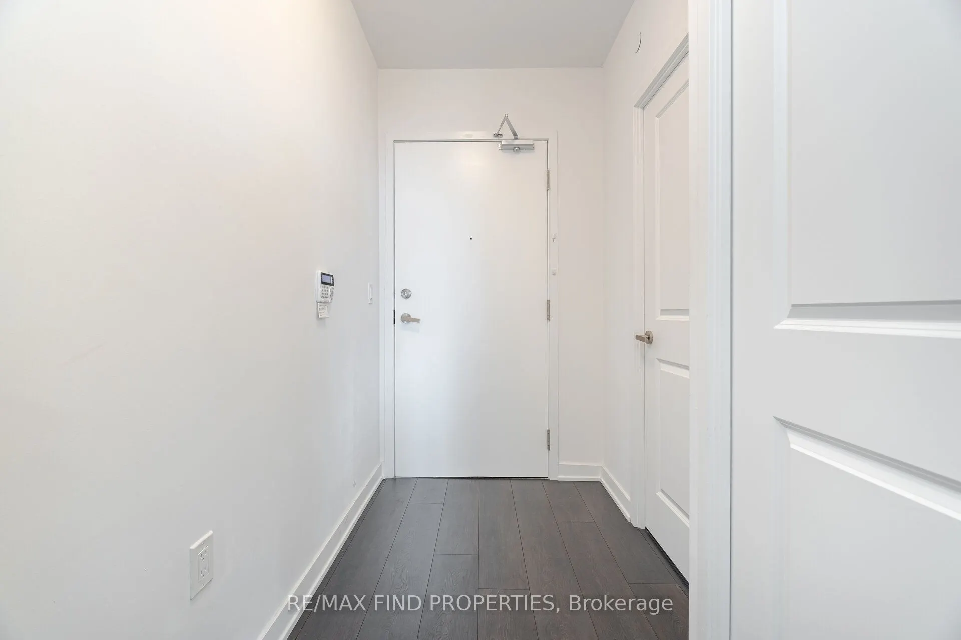 99 Broadway Avenue, #2304