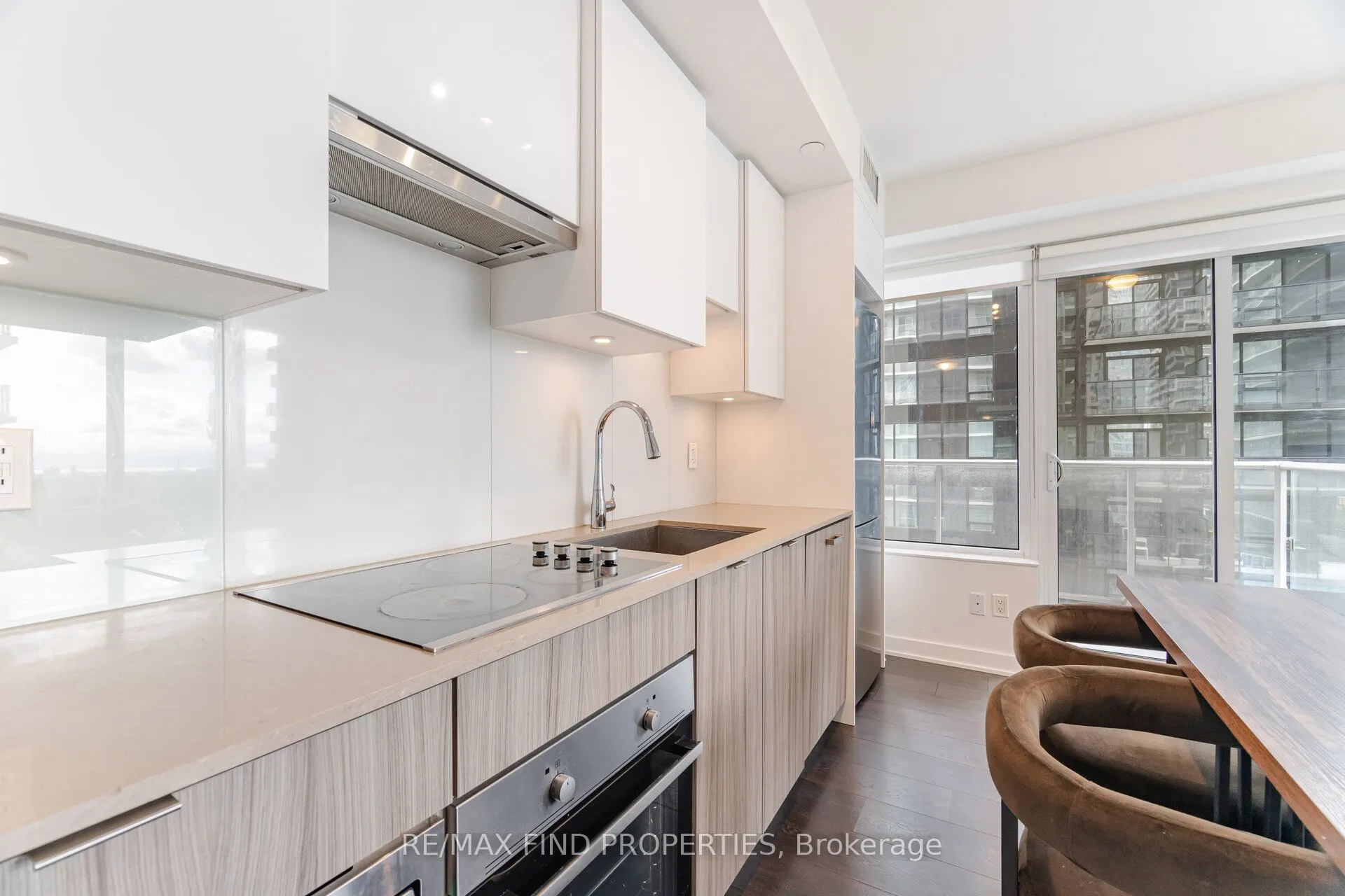99 Broadway Avenue, #2304