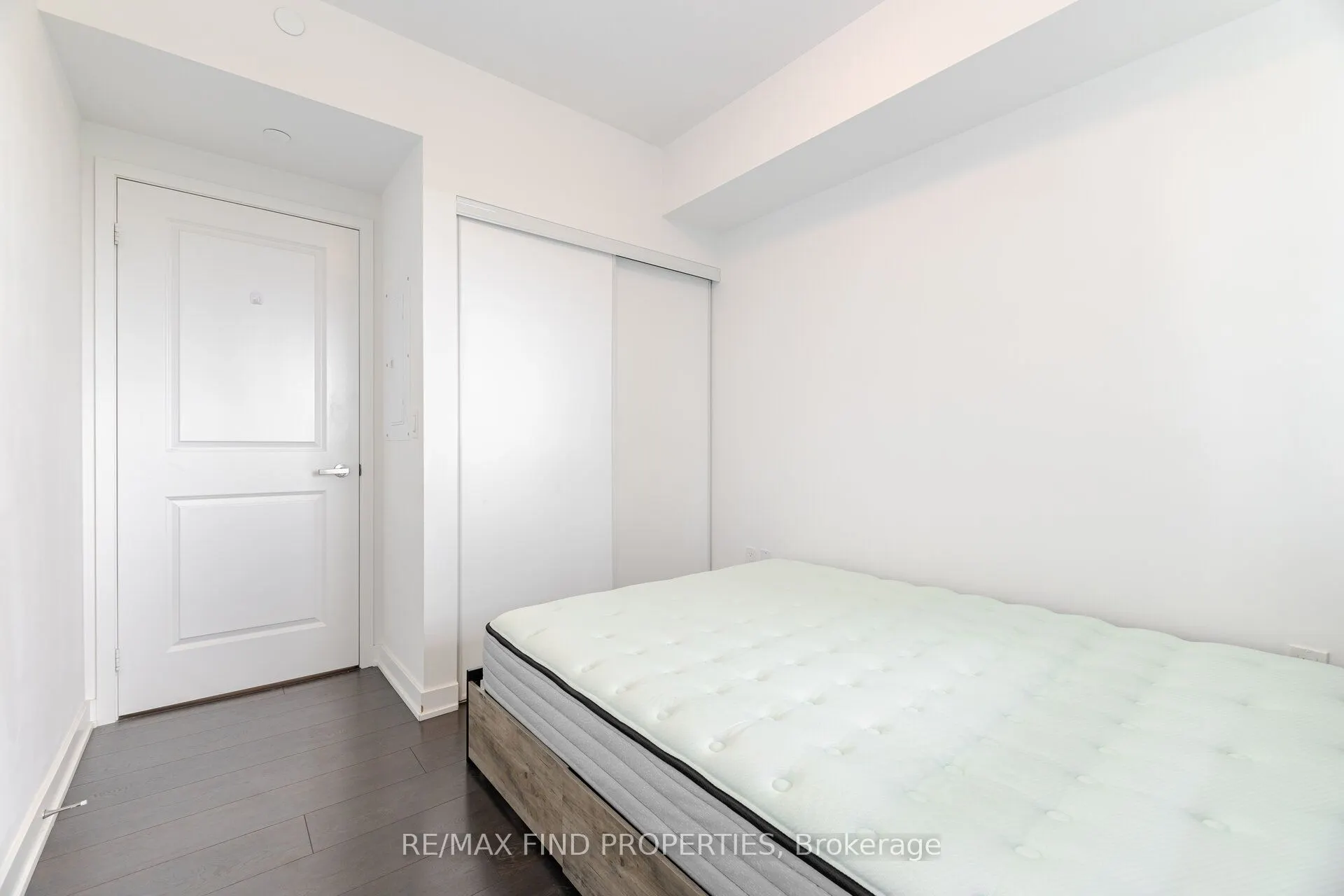 99 Broadway Avenue, #2304