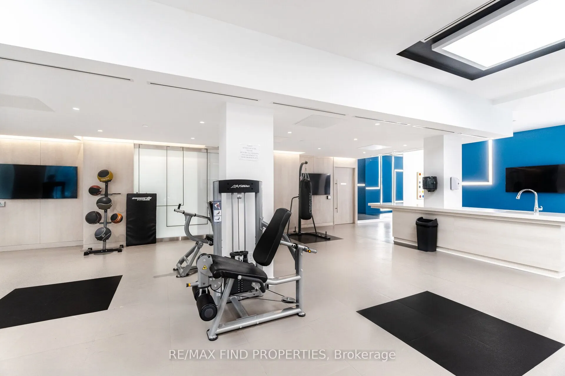 99 Broadway Avenue, #2304