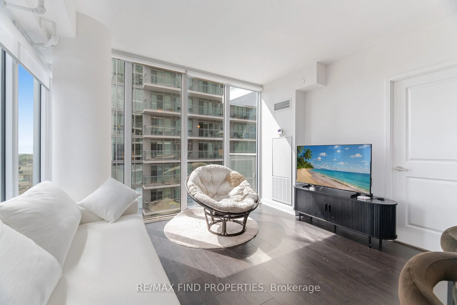 99 Broadway Avenue, #2304