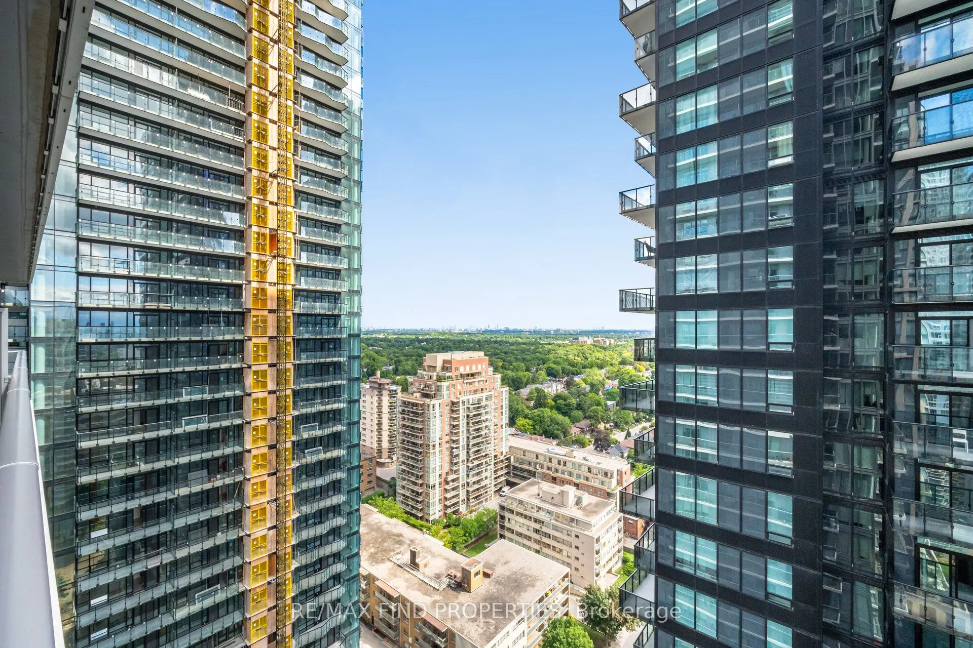 99 Broadway Avenue, #2304