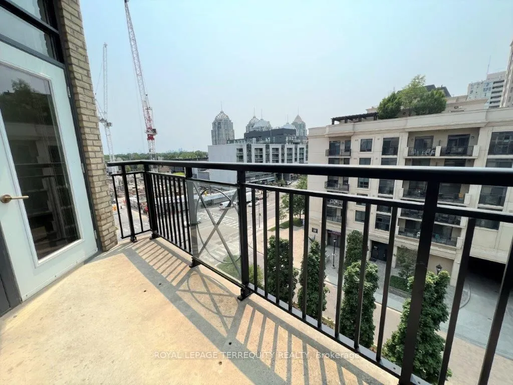 676 Sheppard Avenue E, #609
