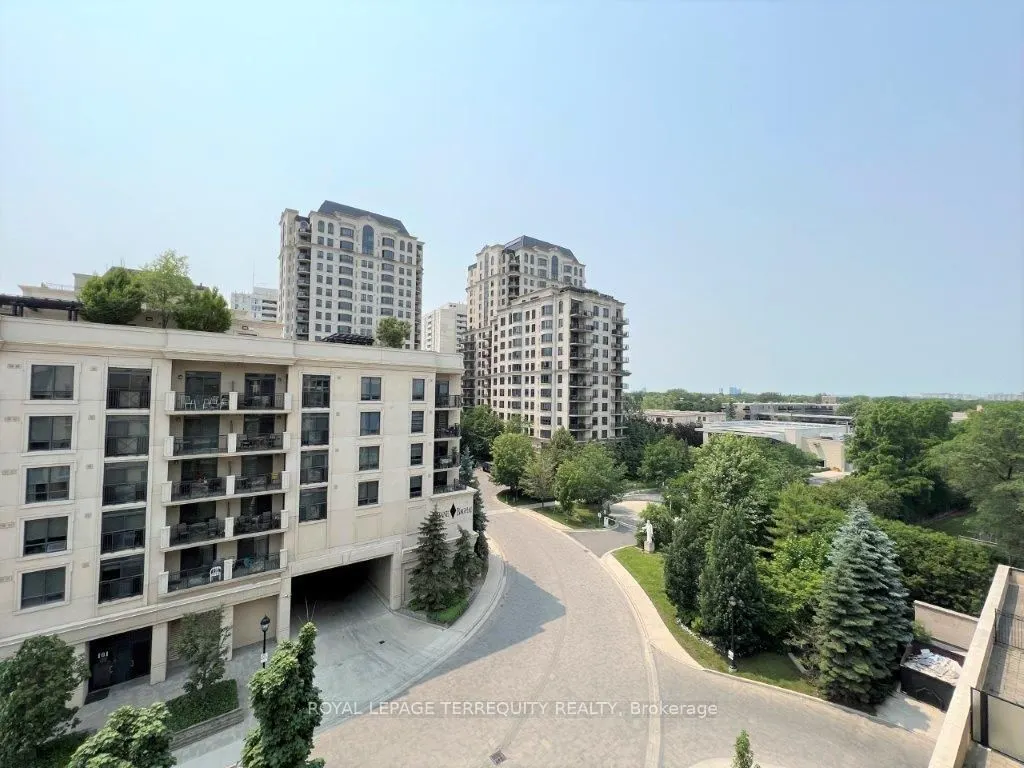 676 Sheppard Avenue E, #609