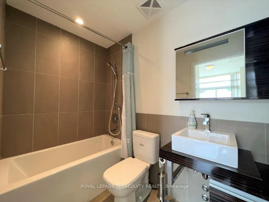 676 Sheppard Avenue E, #609