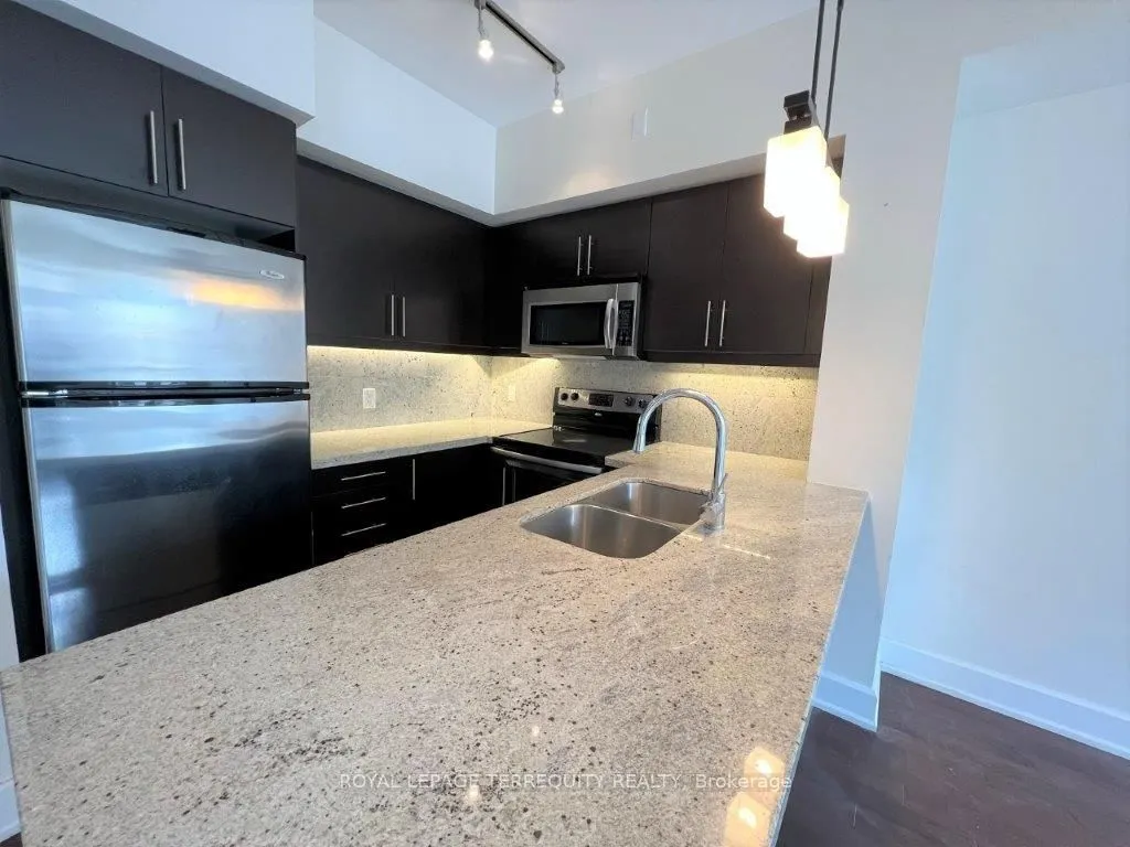 676 Sheppard Avenue E, #609