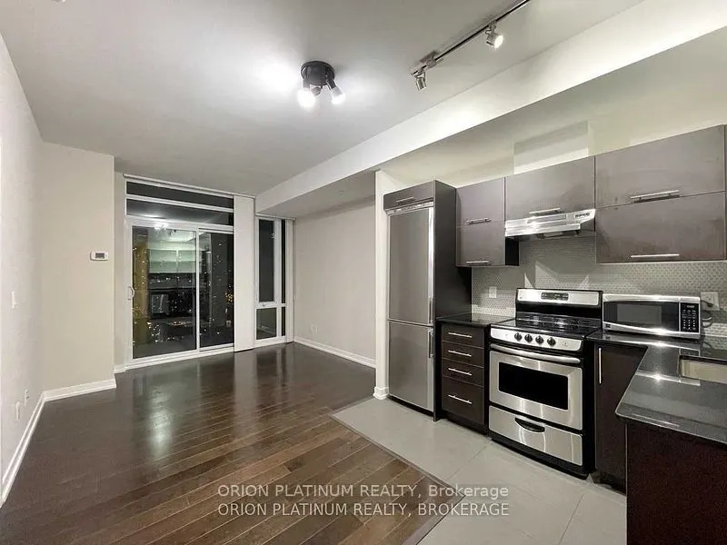 170 Fort York Boulevard, #2208