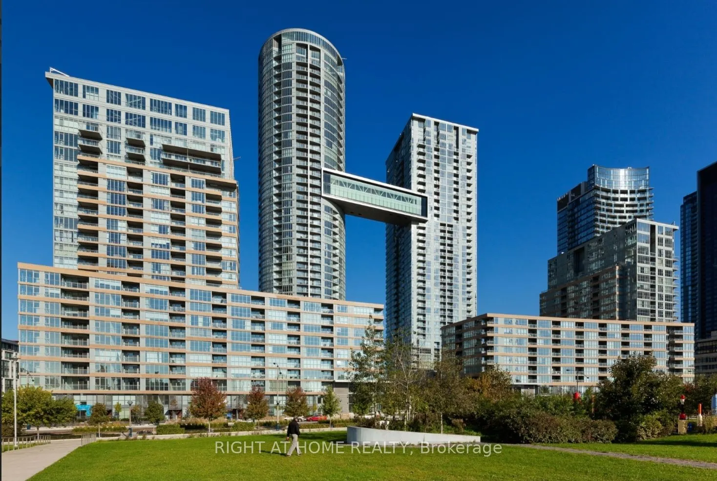 15 Iceboat Terrace, #2916