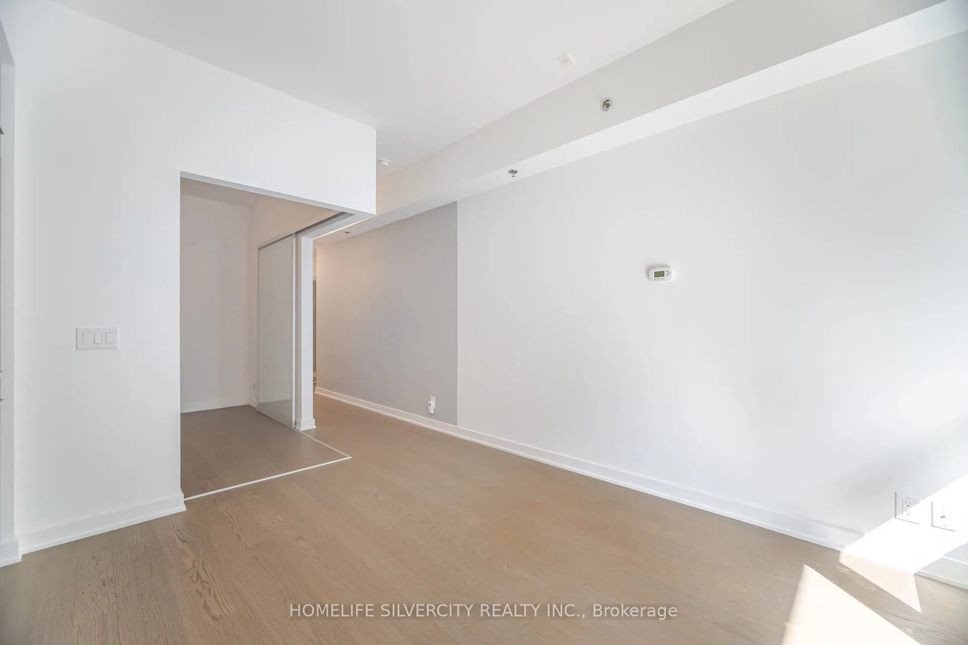 15 Beverley Street, #506