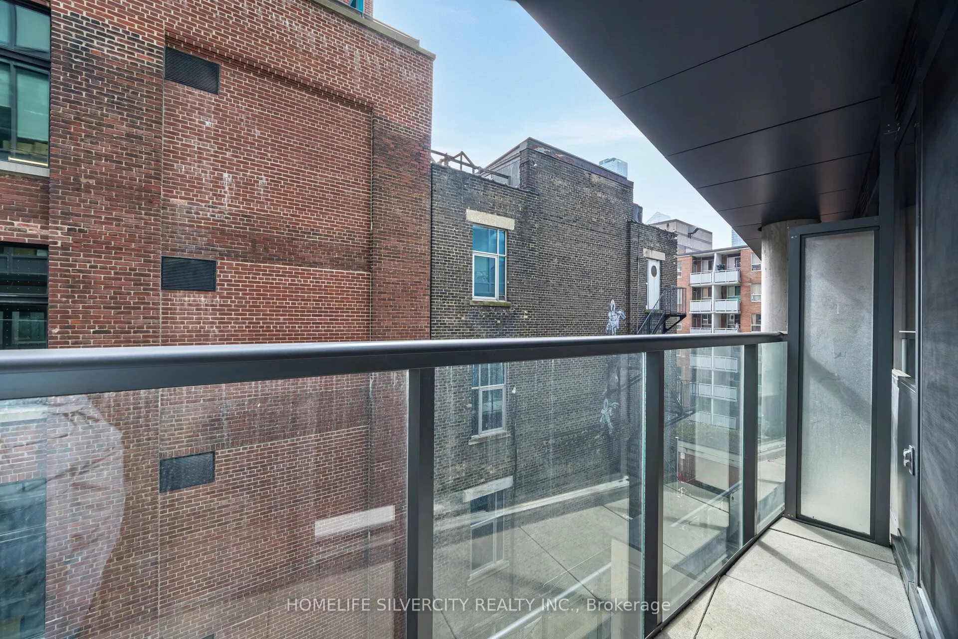 15 Beverley Street, #506