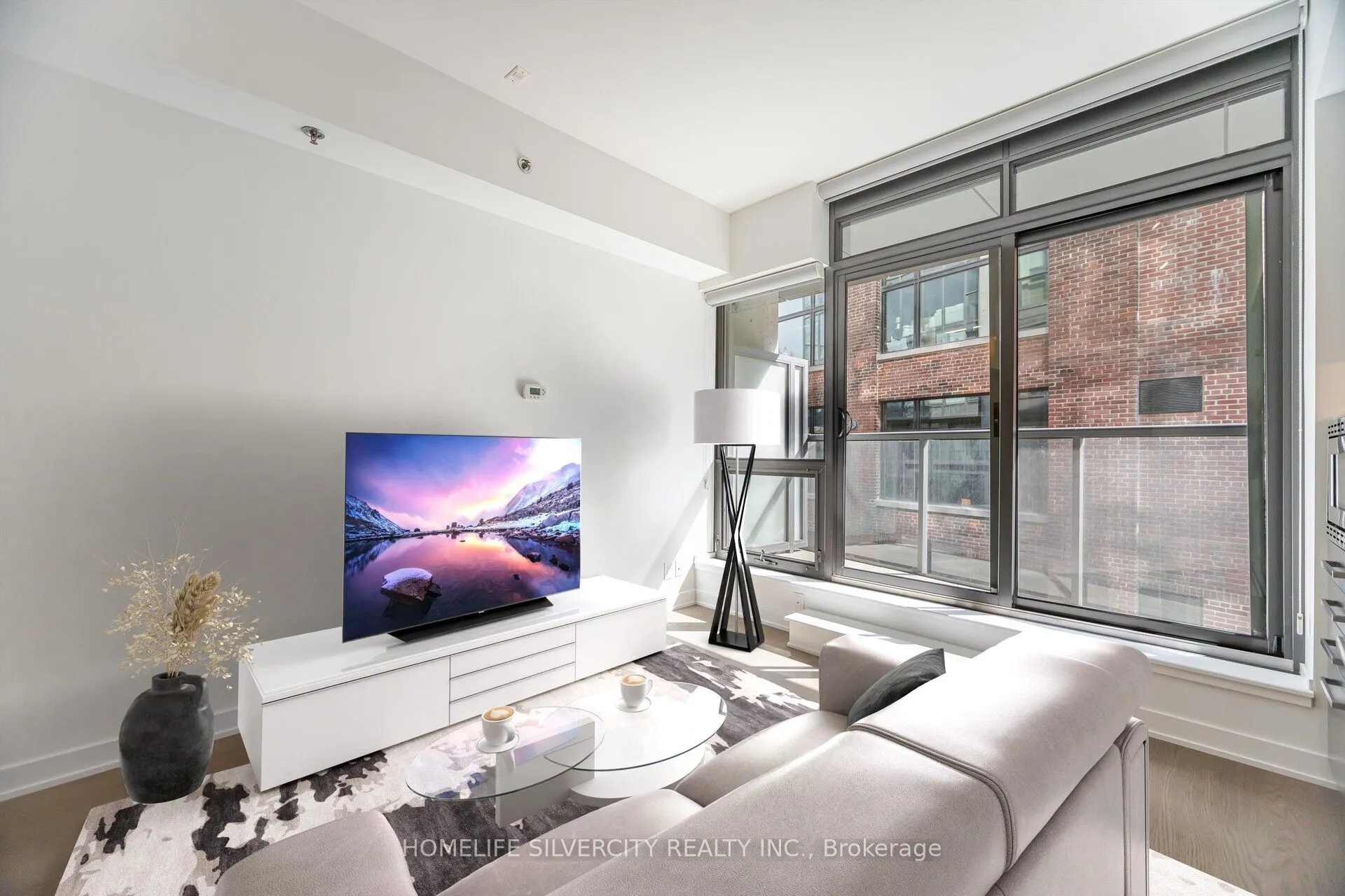 15 Beverley Street, #506