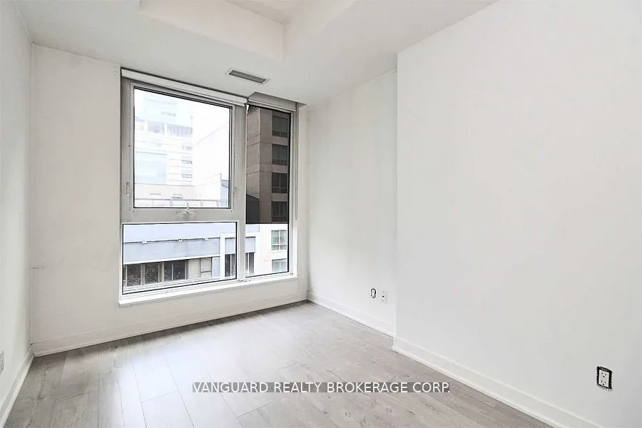 199 Richmond Street W, #401