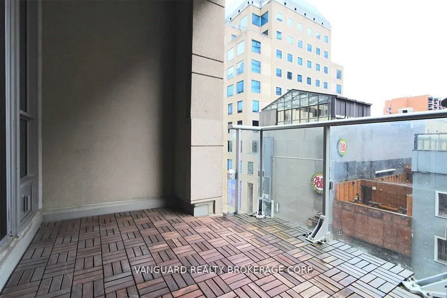 199 Richmond Street W, #401