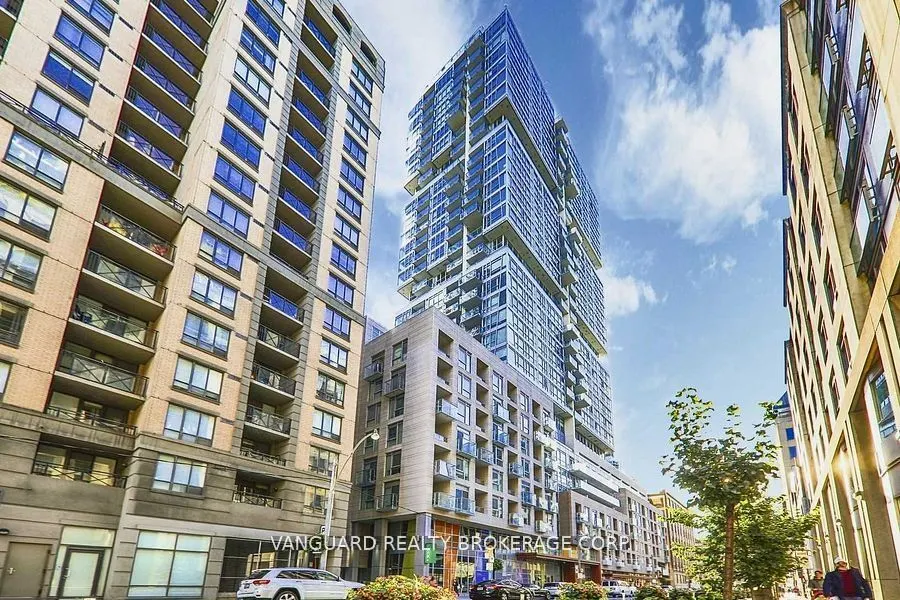 199 Richmond Street W, #401