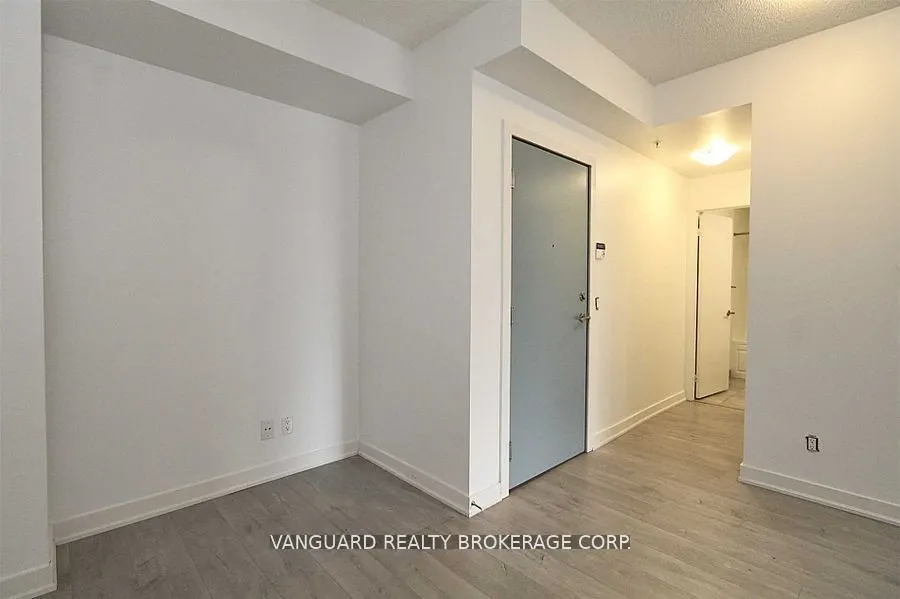 199 Richmond Street W, #401