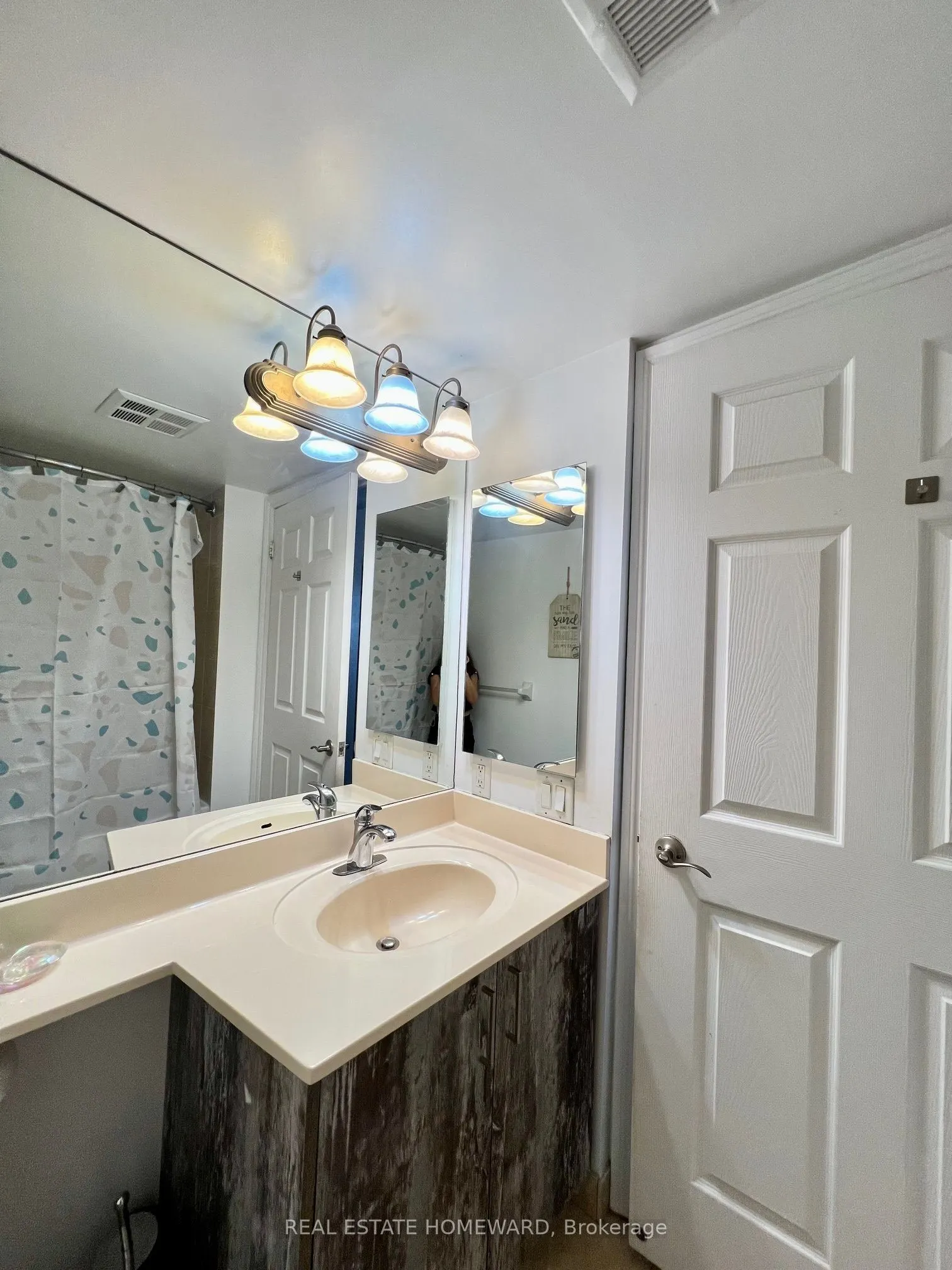 78 Harrison Garden Boulevard, #1008