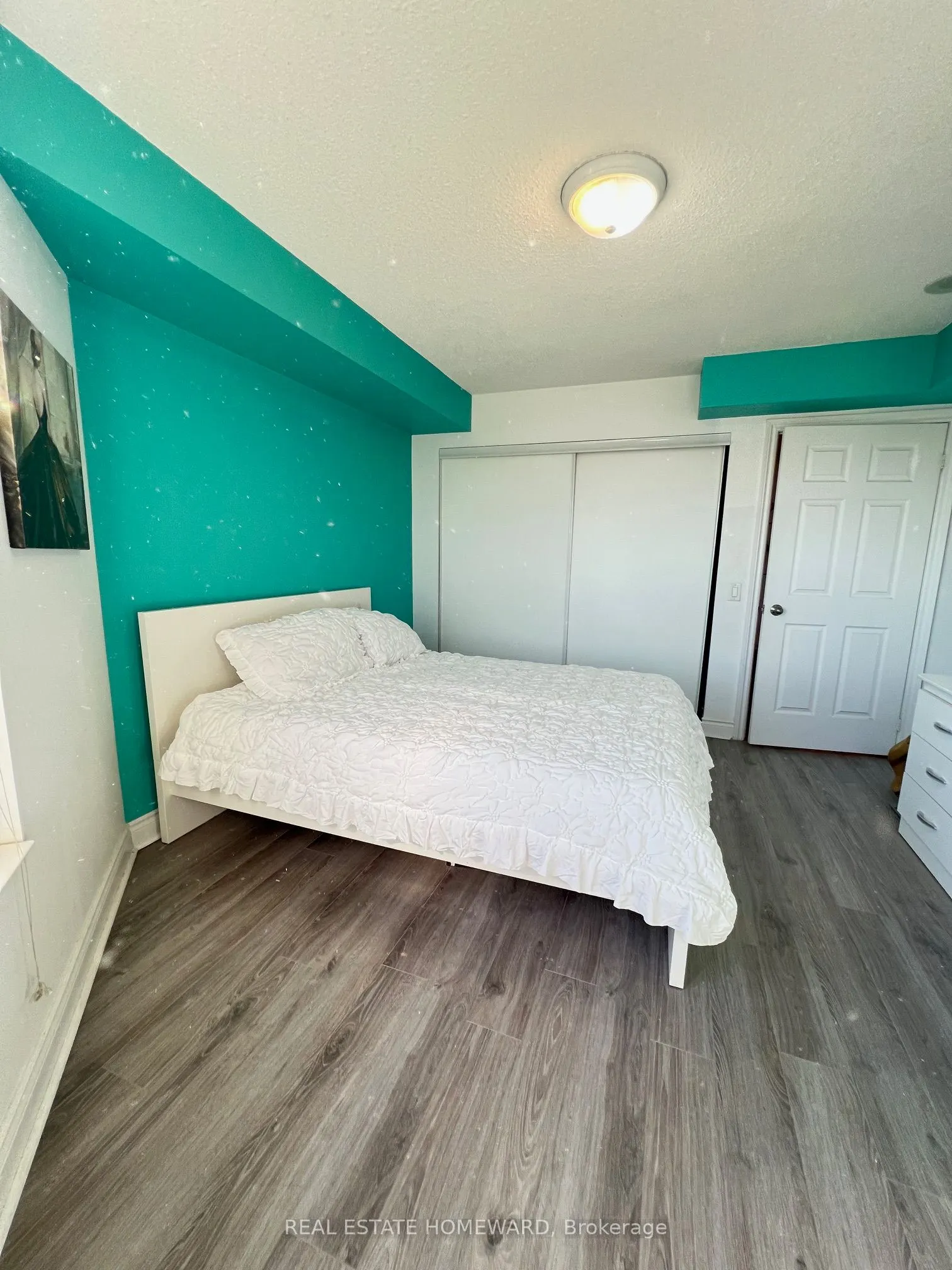 78 Harrison Garden Boulevard, #1008