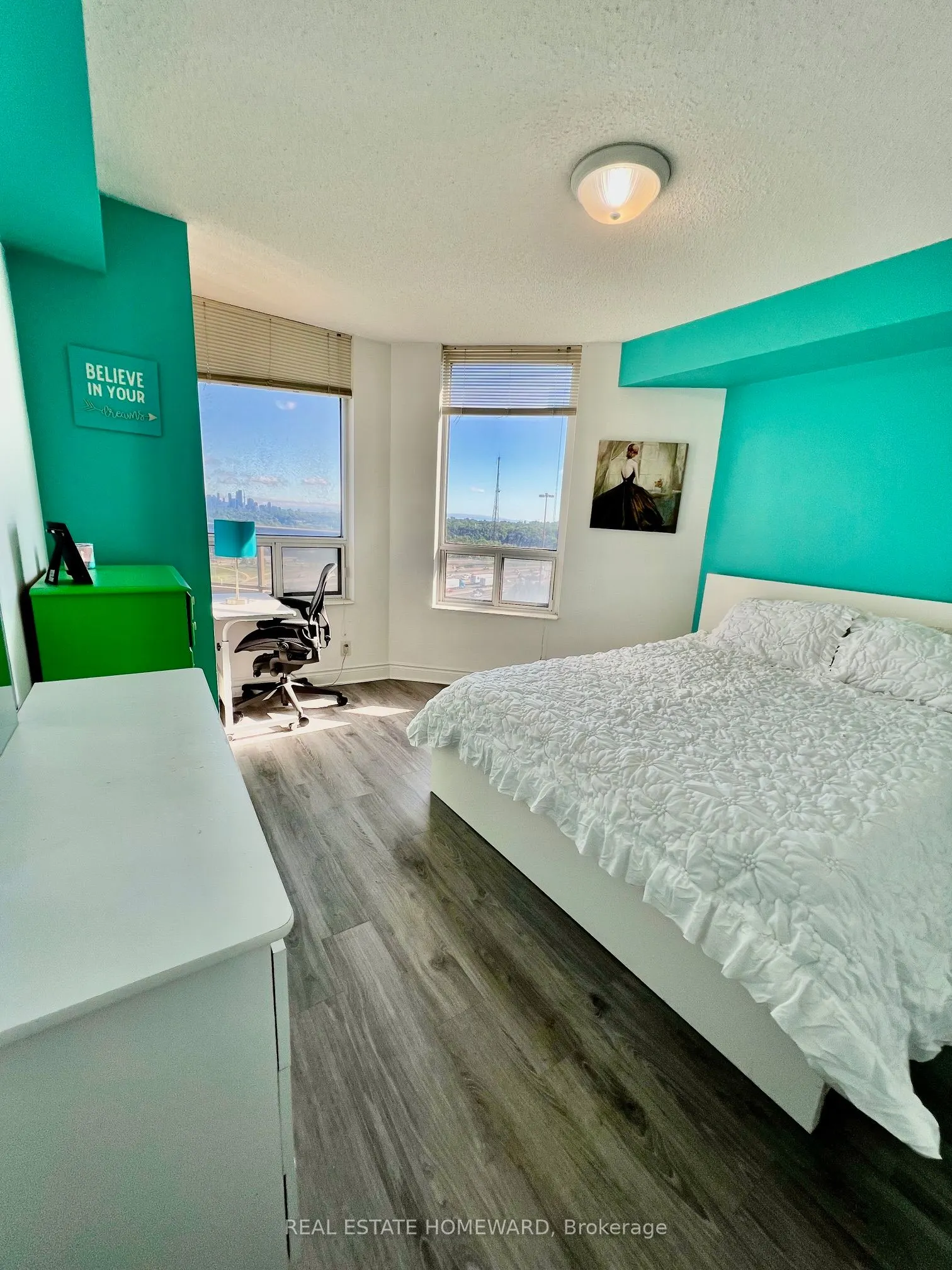 78 Harrison Garden Boulevard, #1008
