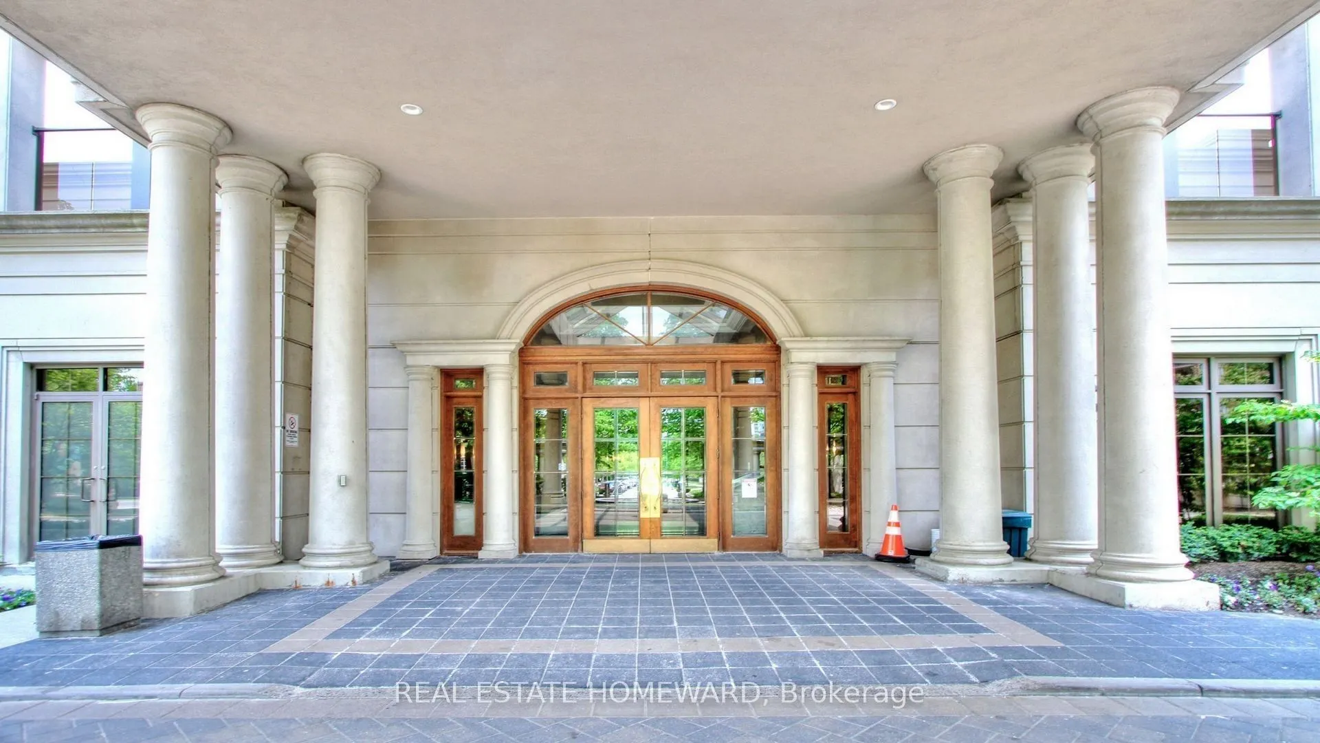 78 Harrison Garden Boulevard, #1008
