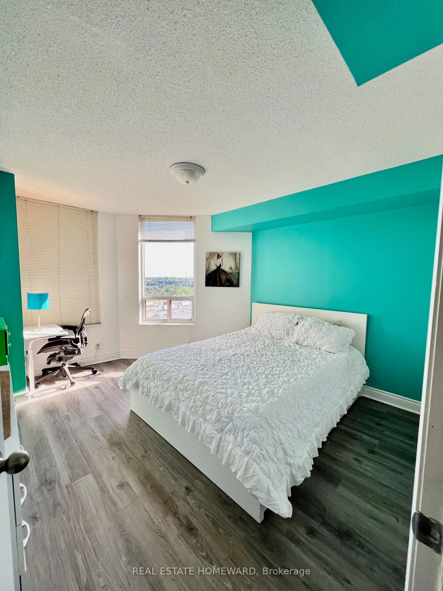 78 Harrison Garden Boulevard, #1008