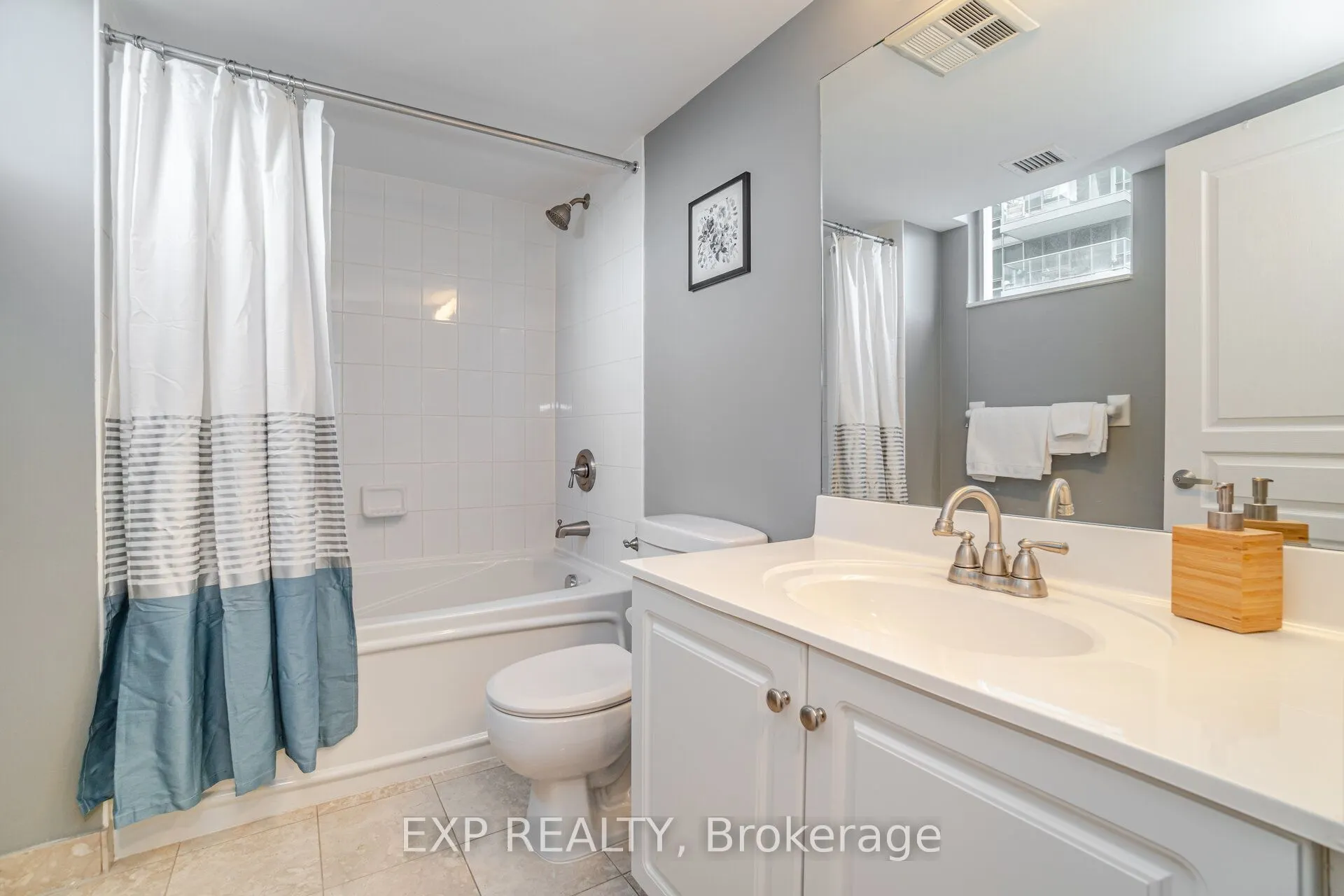 313 Richmond Street E, #566