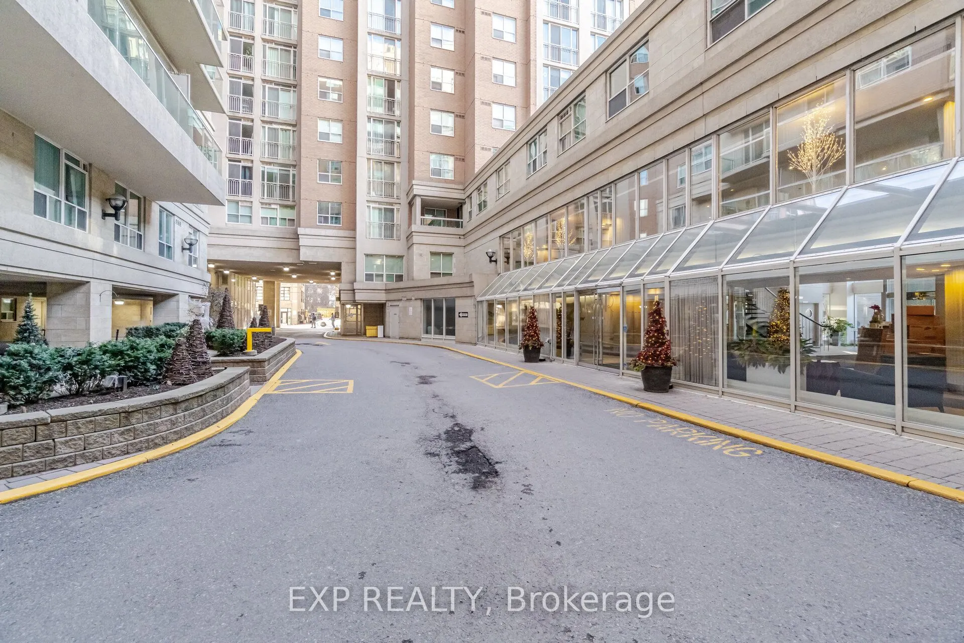 313 Richmond Street E, #566
