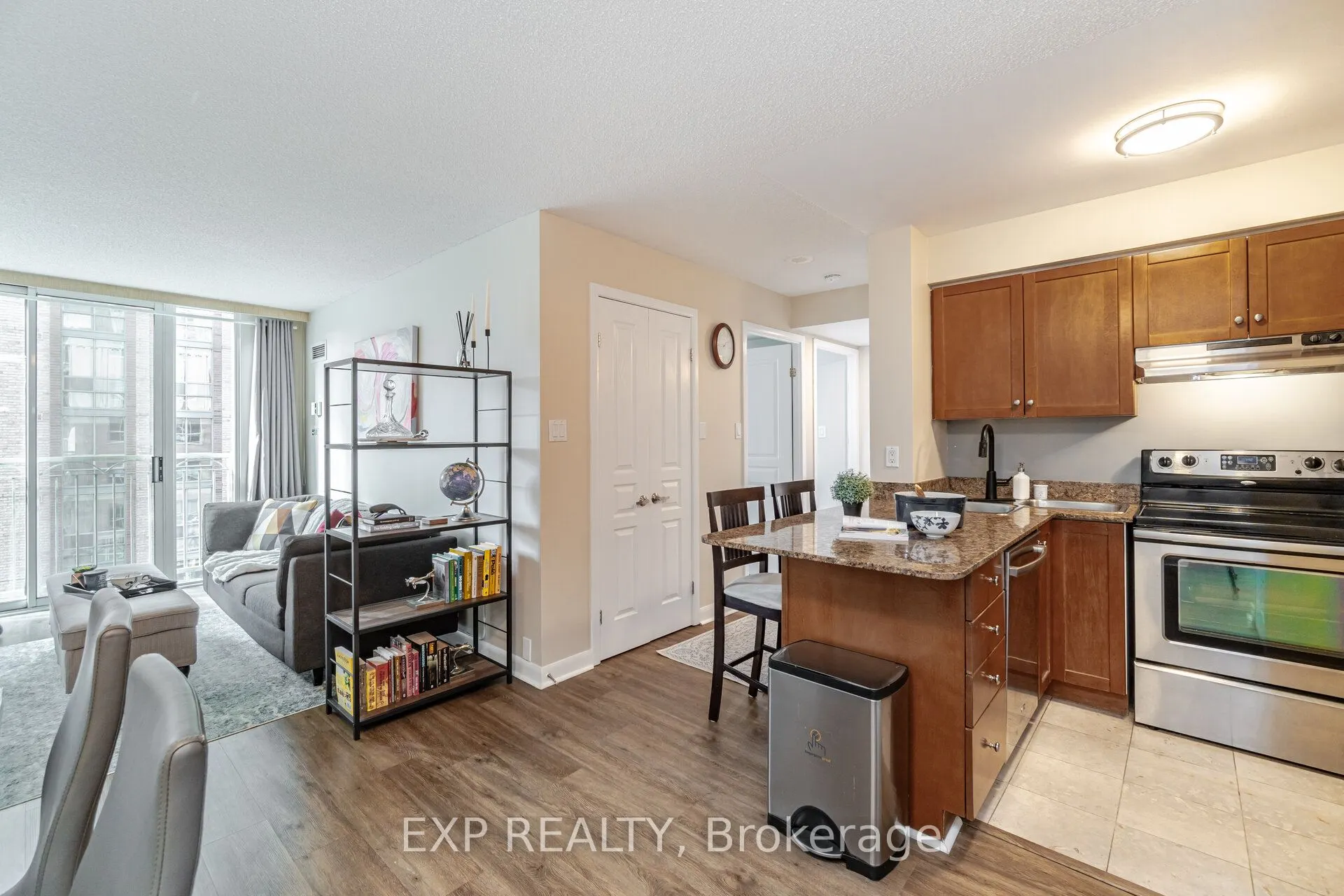 313 Richmond Street E, #566