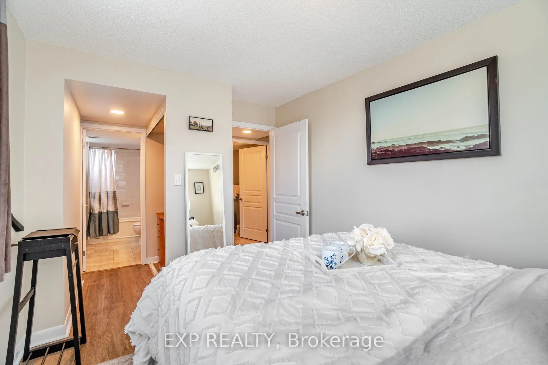 313 Richmond Street E, #566
