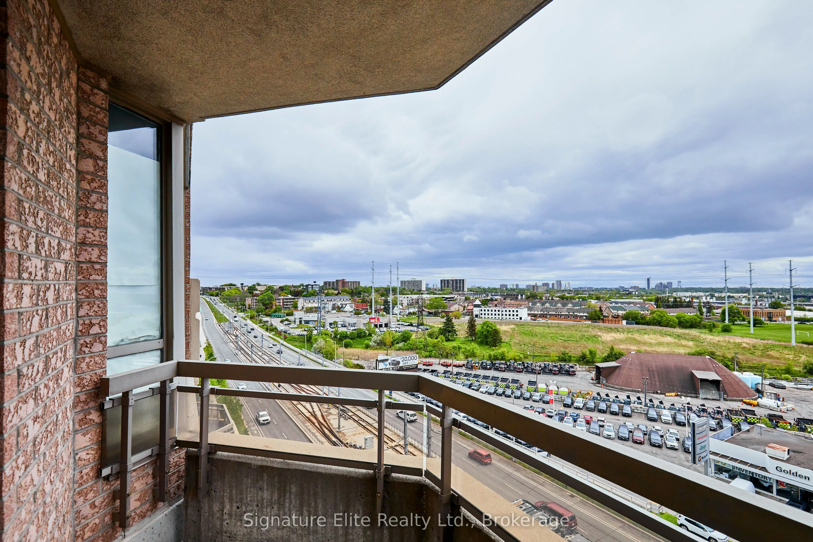 1700 Eglinton Avenue E, #1106