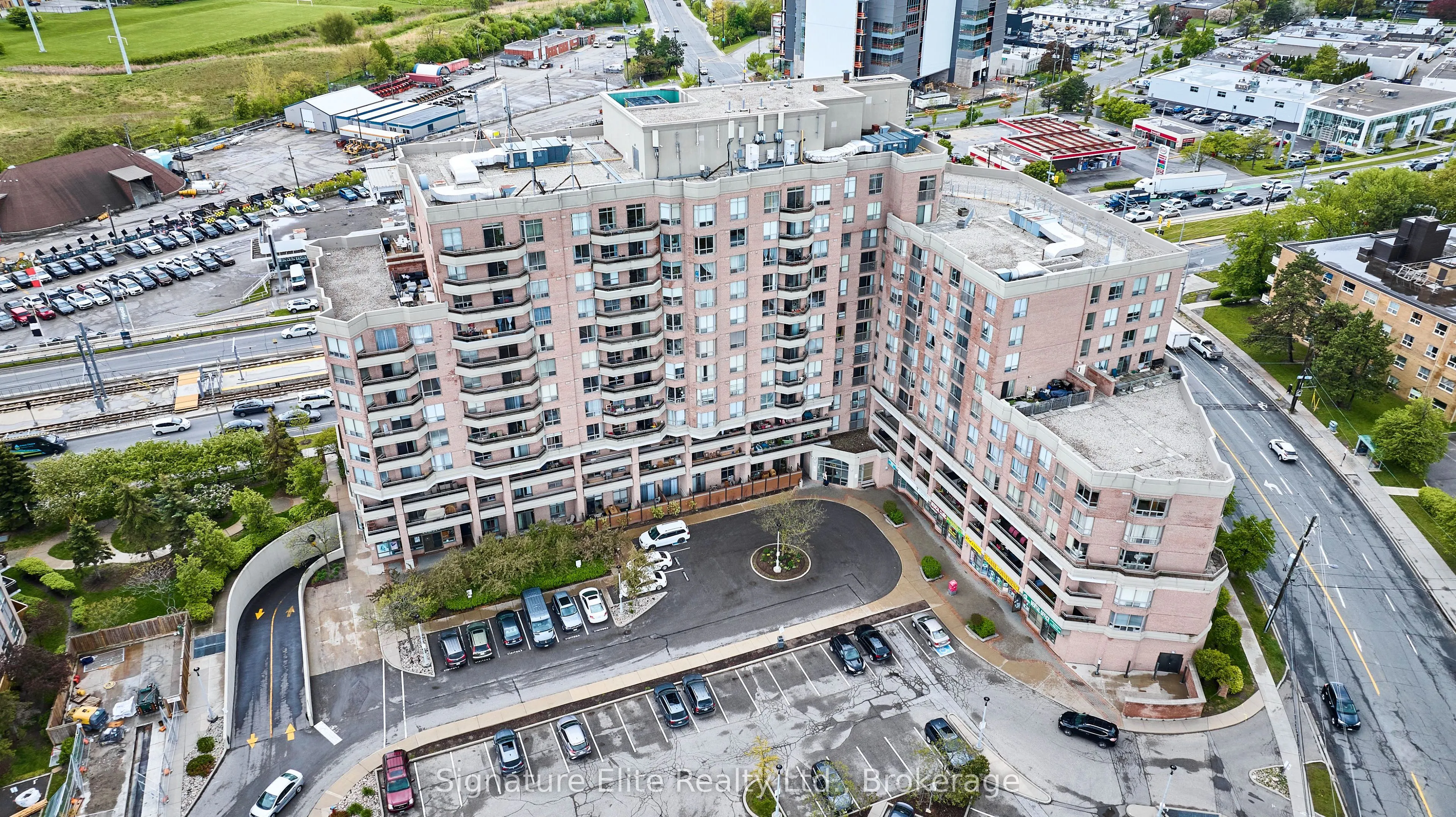 1700 Eglinton Avenue E, #1106