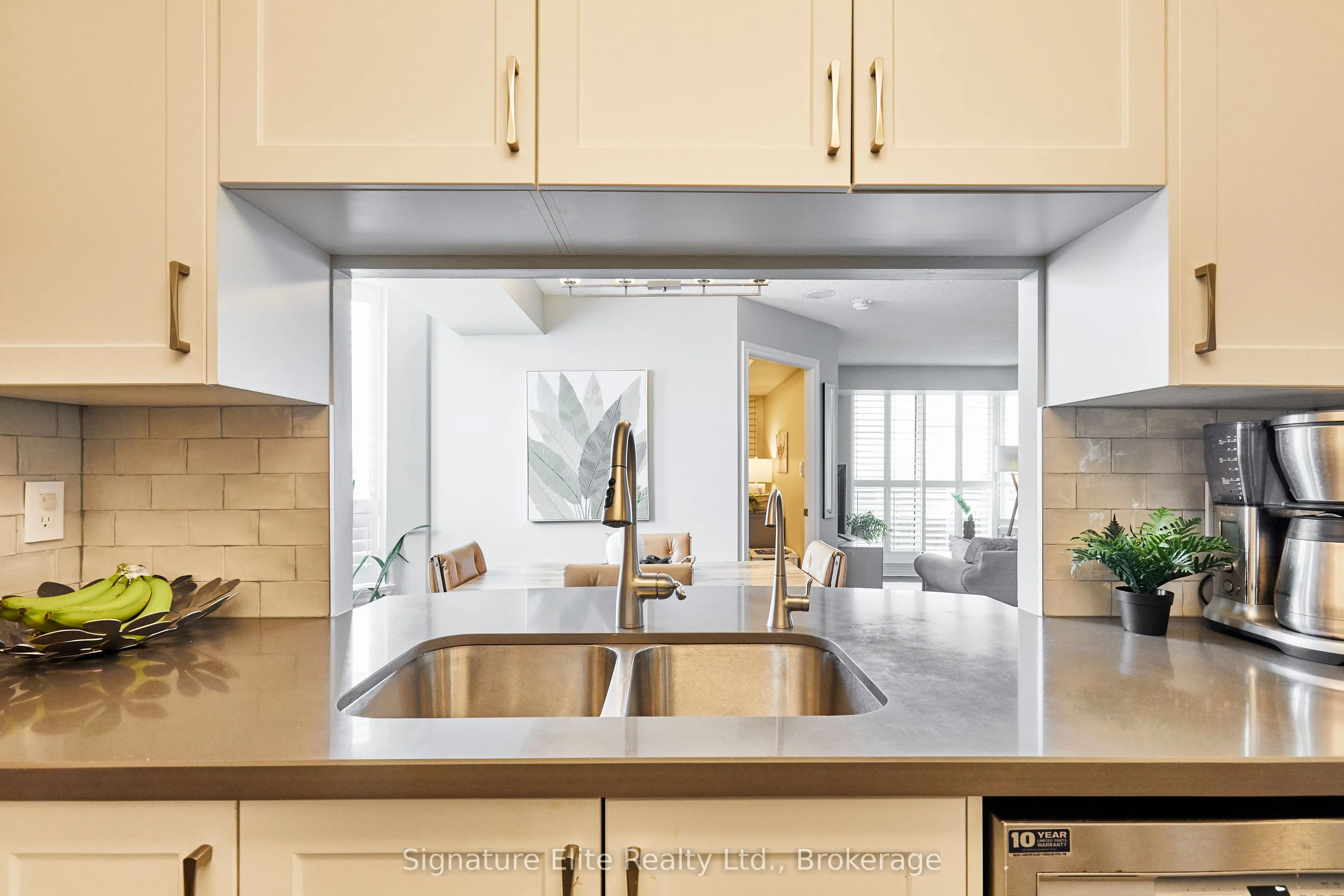 1700 Eglinton Avenue E, #1106