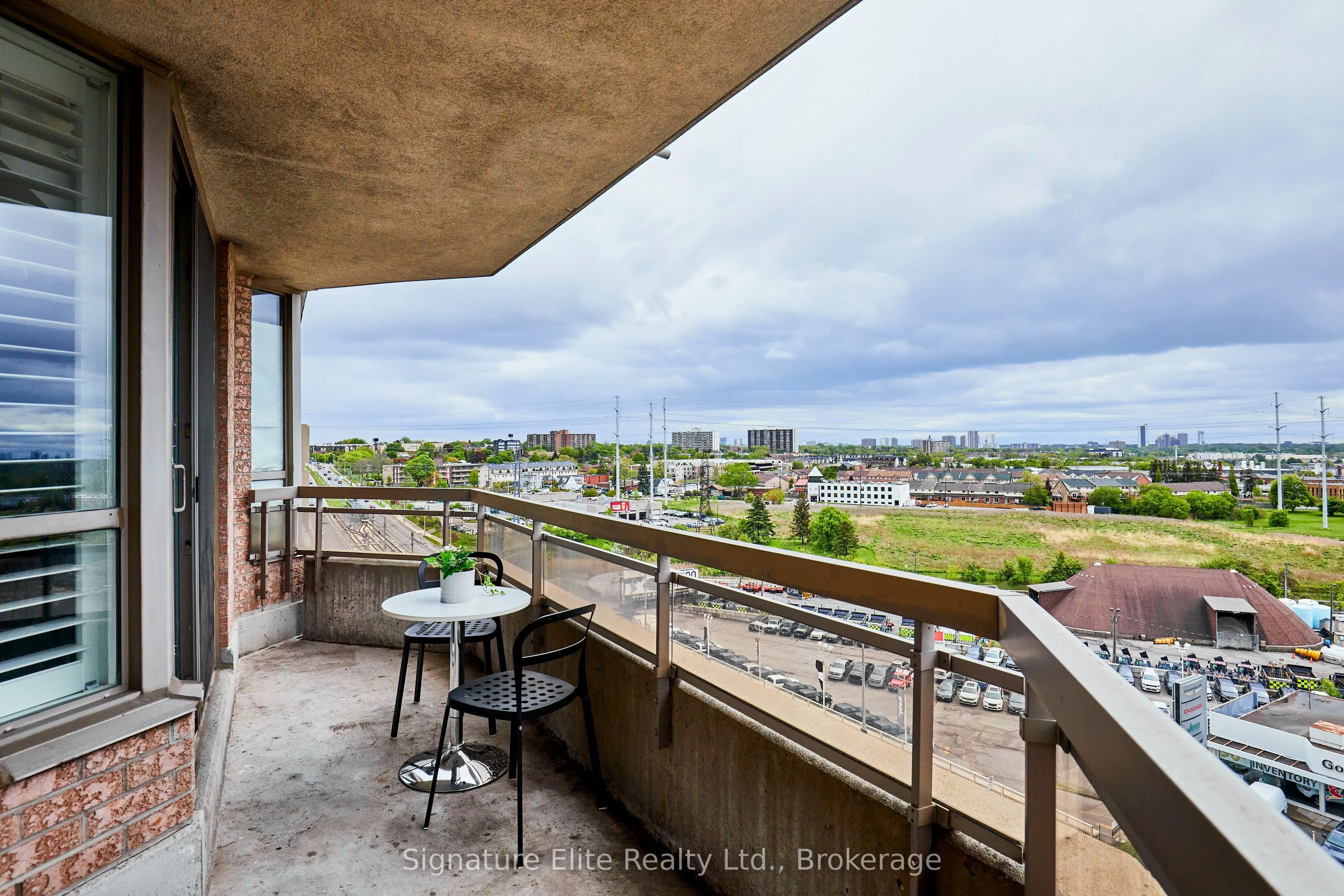 1700 Eglinton Avenue E, #1106