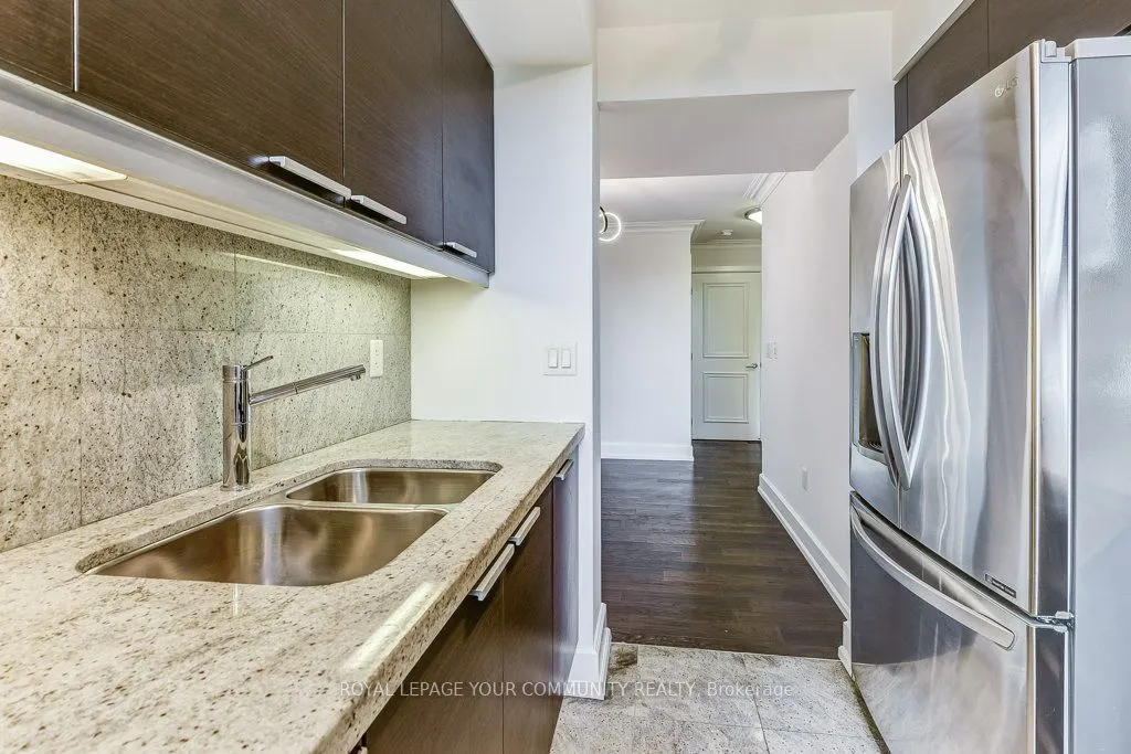 650 Sheppard Avenue E, #527